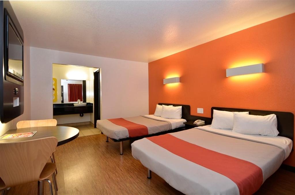 Fairfield Vacations - Motel 6-Fairfield, CA - Napa Valley - Property Image 7