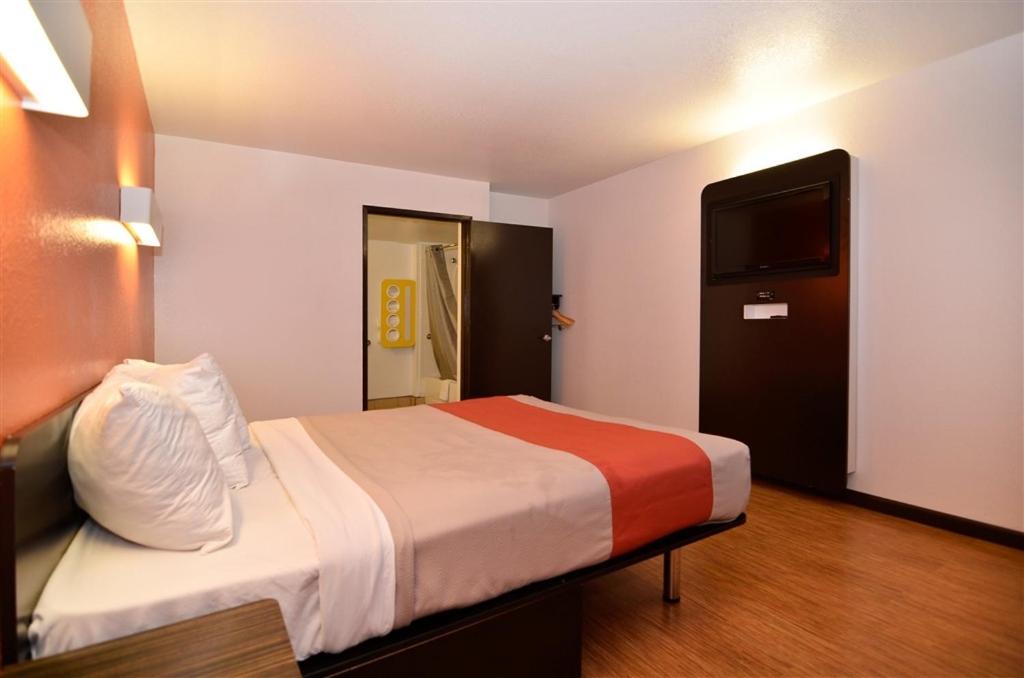 Fairfield Vacations - Motel 6-Fairfield, CA - Napa Valley - Property Image 13