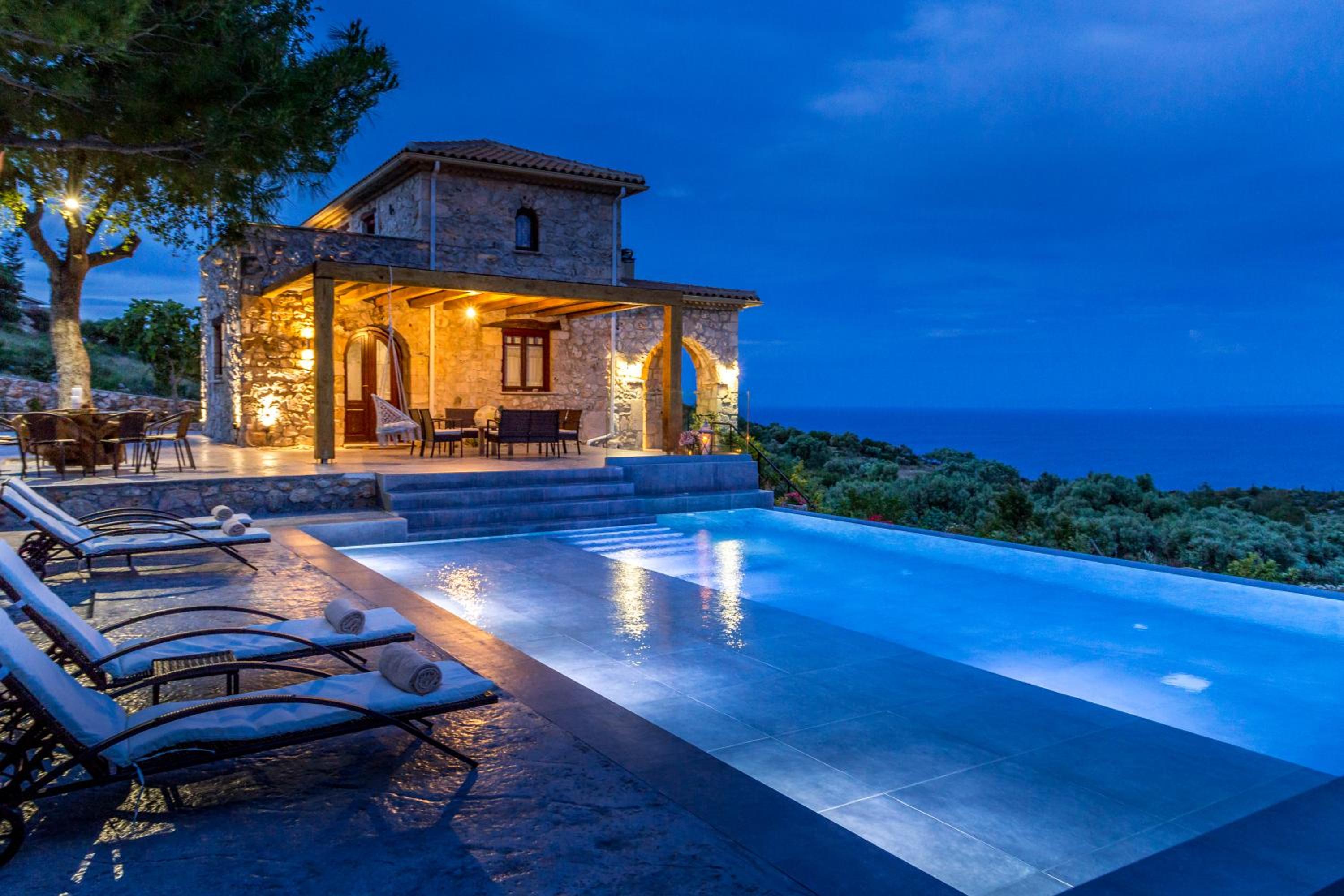 GAGOUINOS COTTAGE view 3