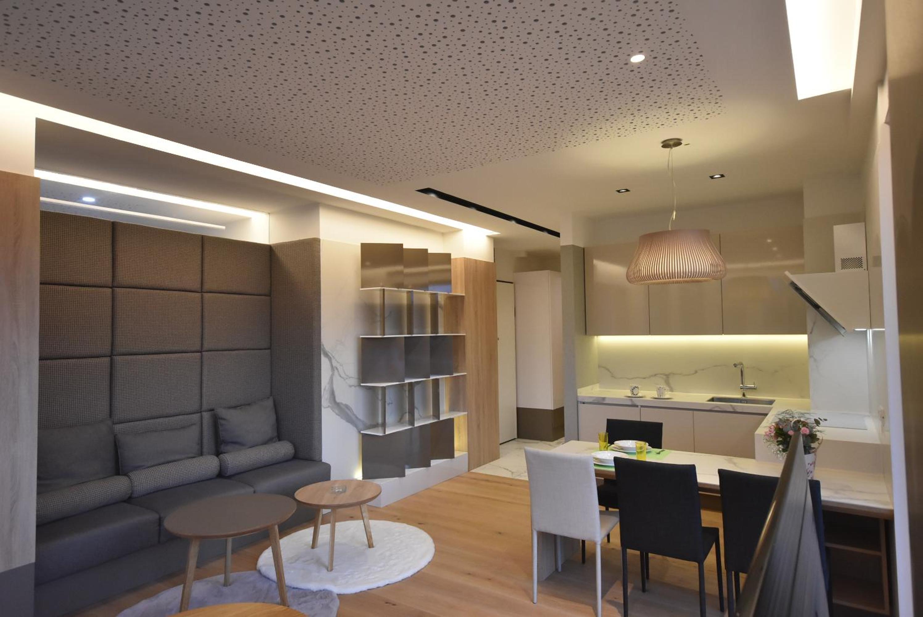 Apartment Royal Residence view 5