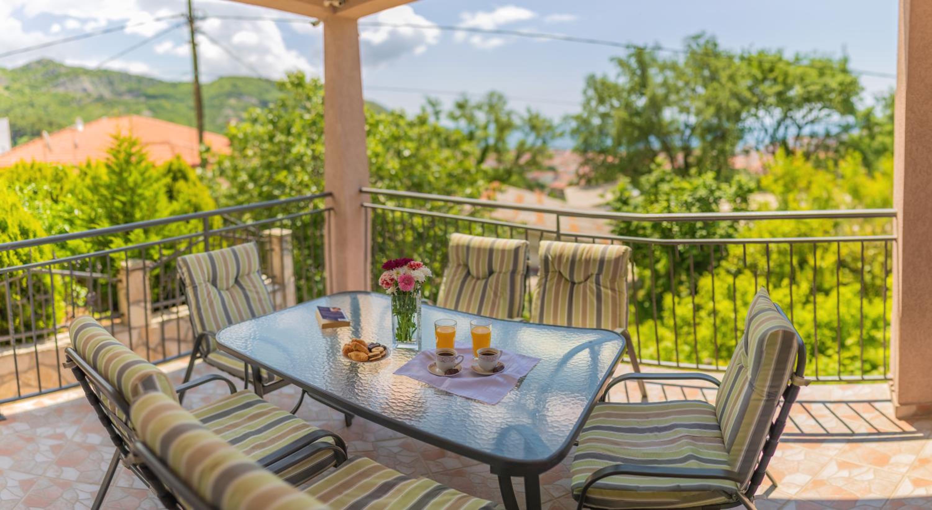 Villa Sunny Hill view 3