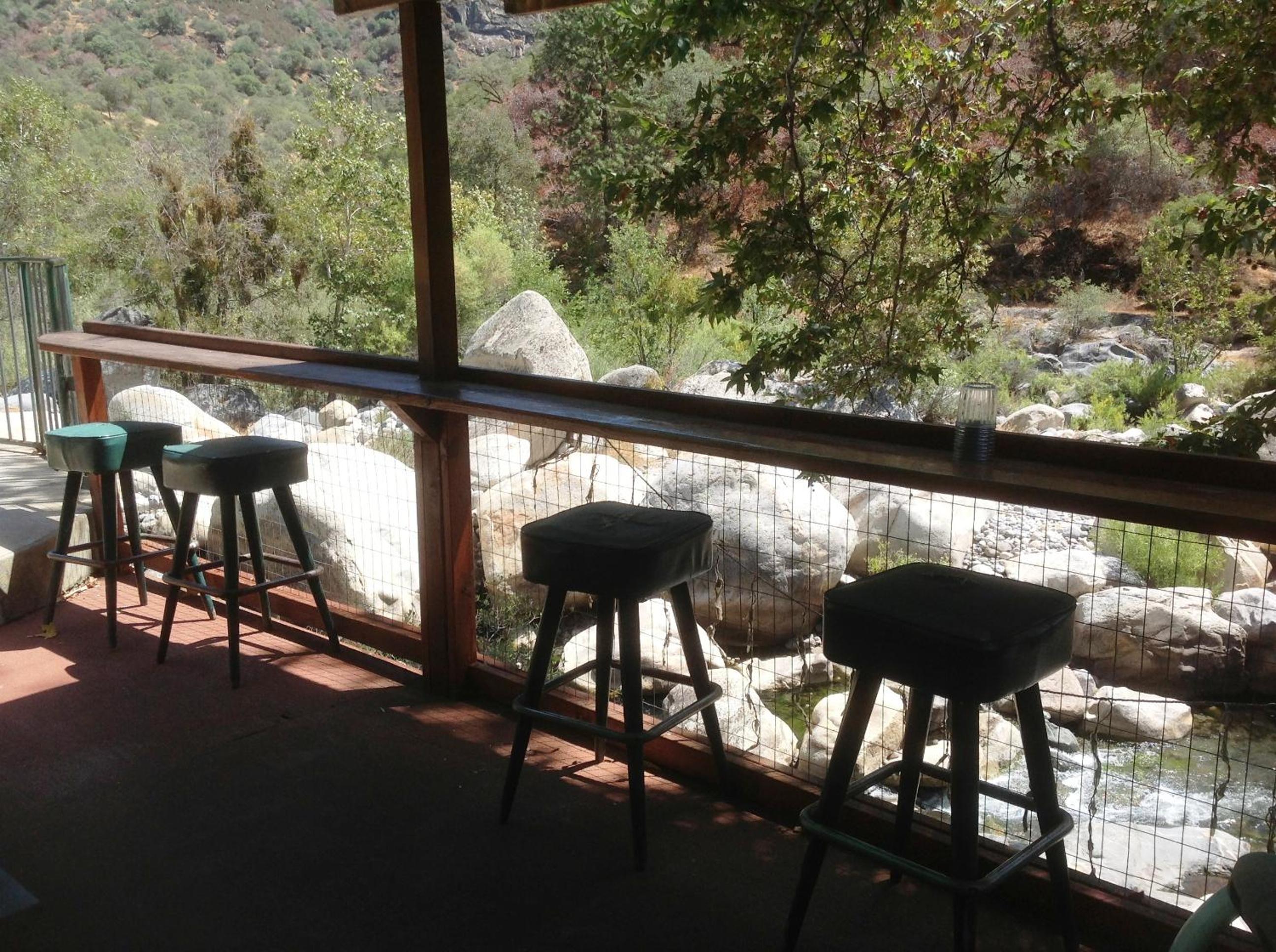 The Gateway Restaurant & Lodge