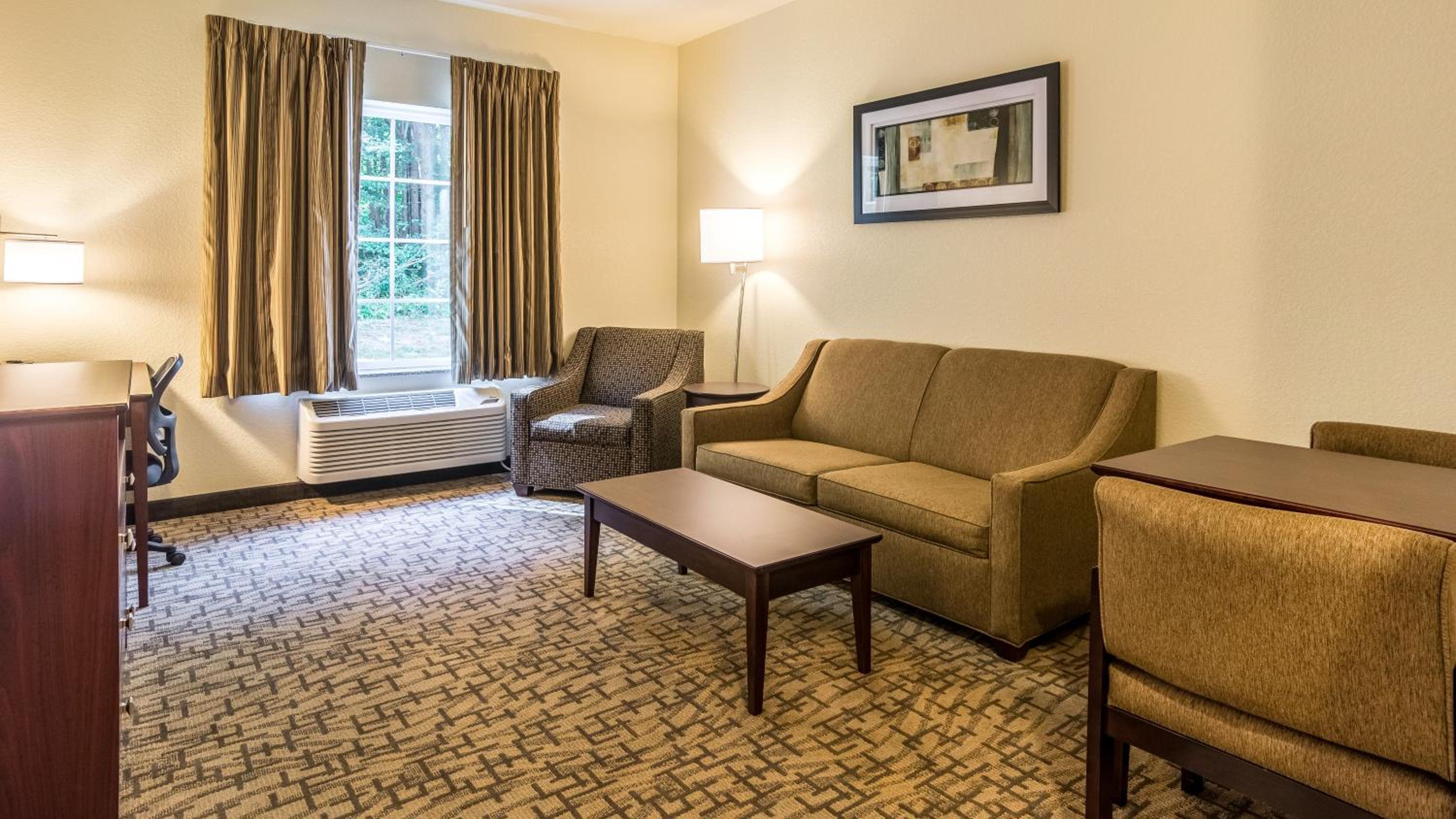 Greenville Vacations - Cobblestone Hotel  Suites - Greenville - Property Image 7