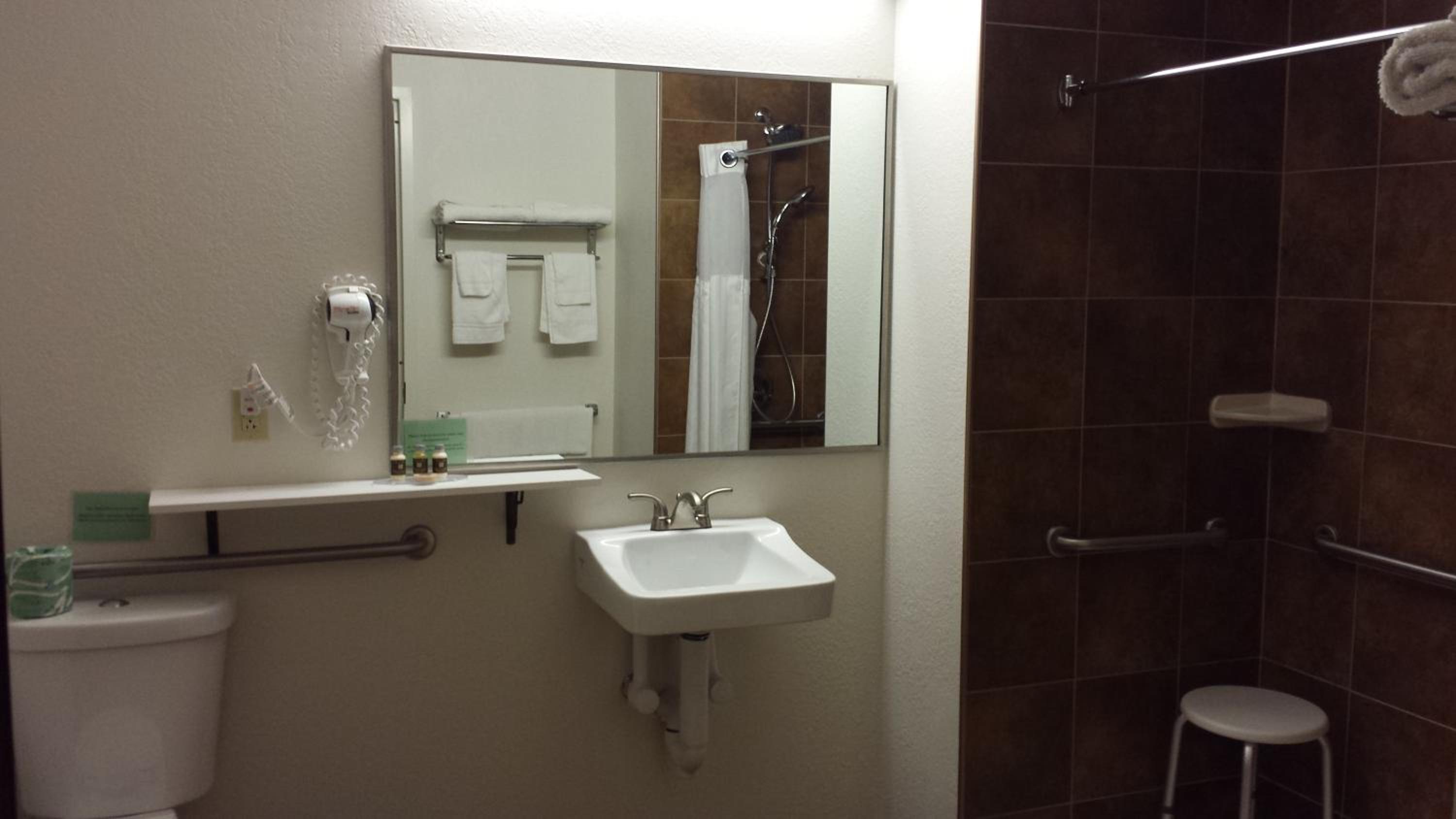 Pleasant Night Inn Carthage Near Fort Drum