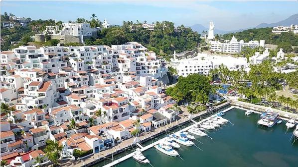 Hotel Puerto Las Hadas Apartamentos - Image 1