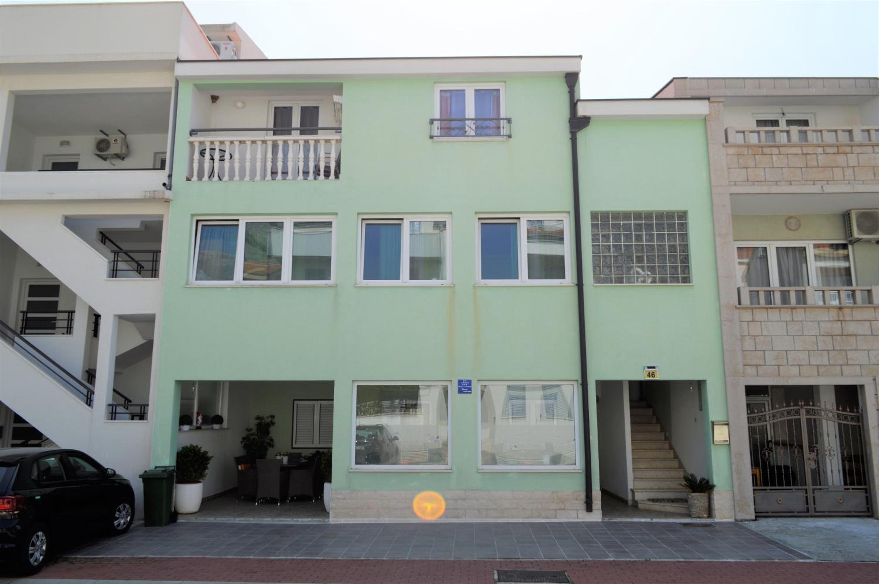 Apartment Sea Life with terrace and barbecue view 4