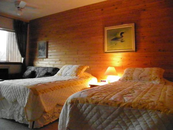 Westwind Inn on the Lake