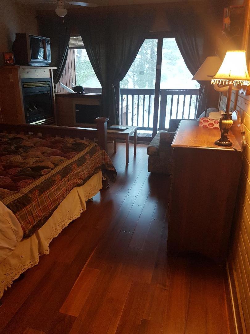 Westwind Inn on the Lake