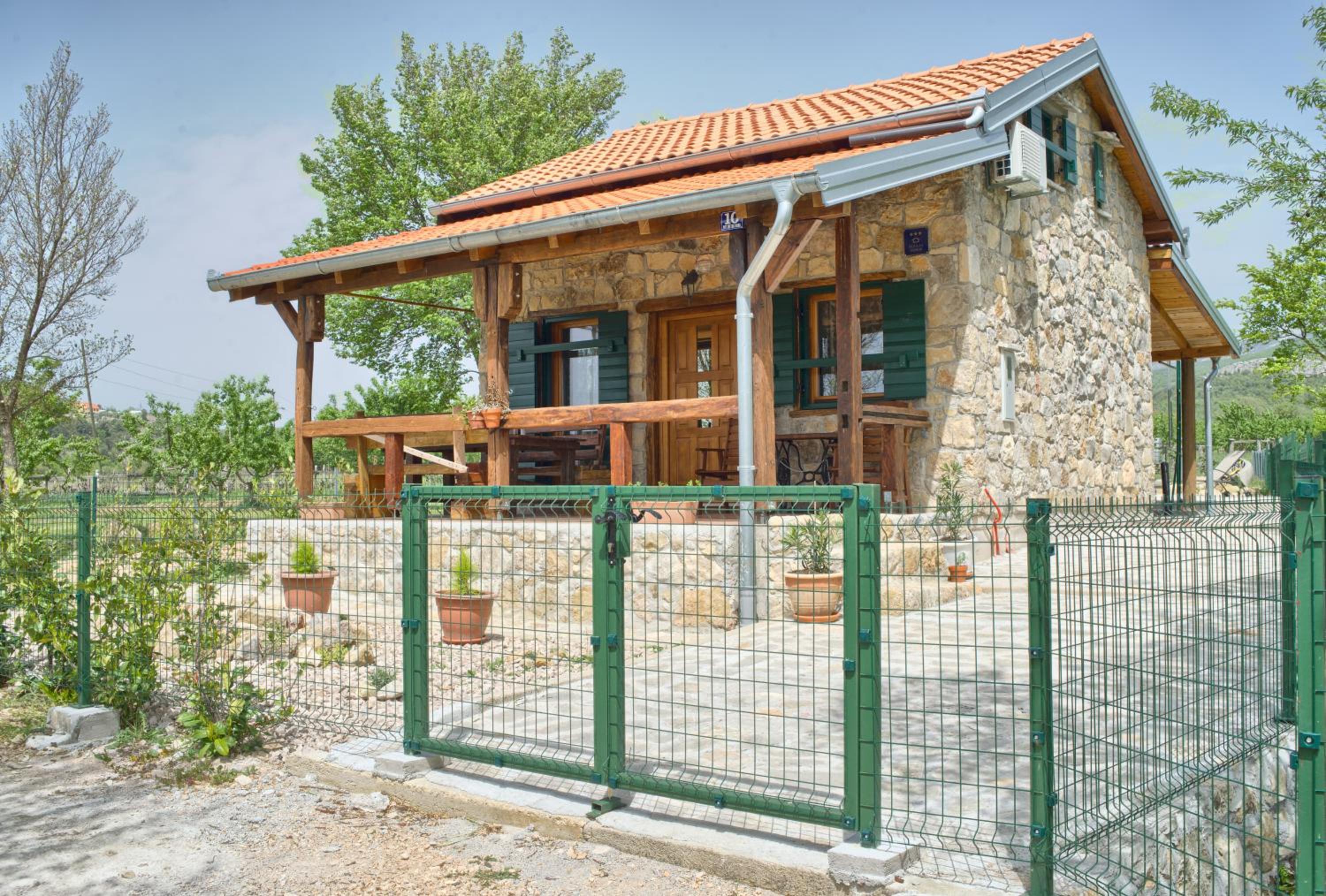 STONE HOUSE VLASTA view 3