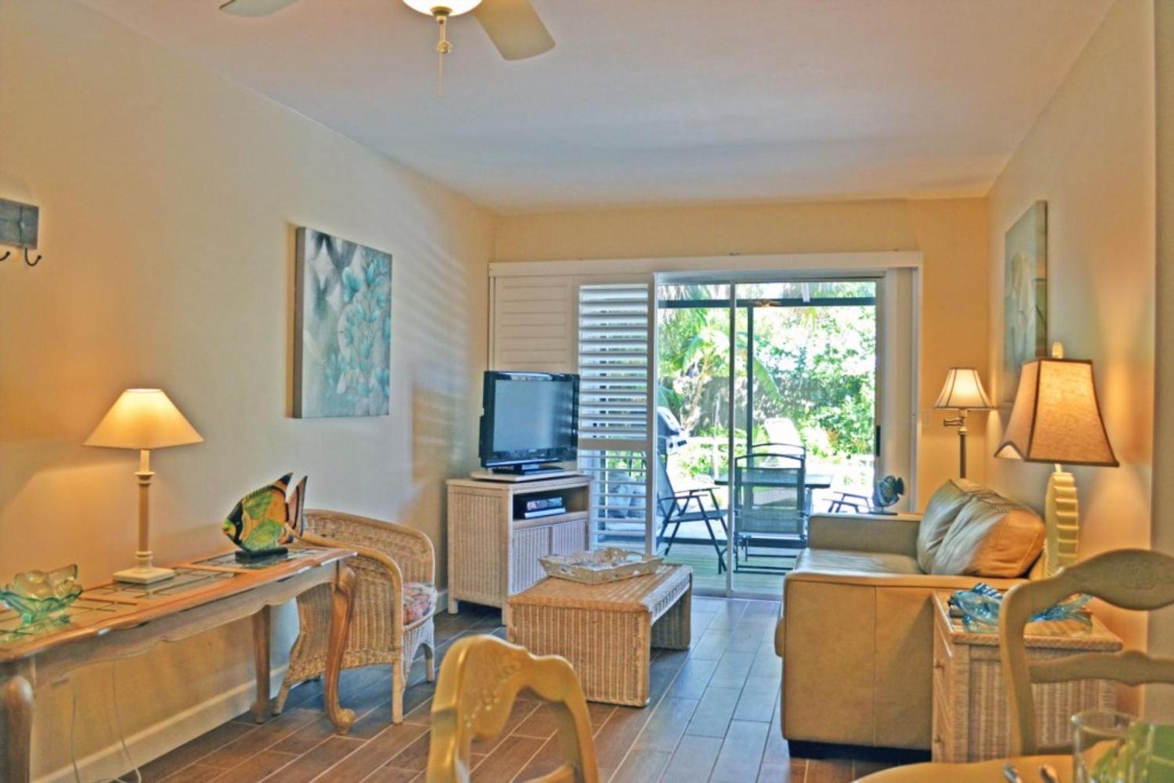Crescent Beach 1011 #1 view 4