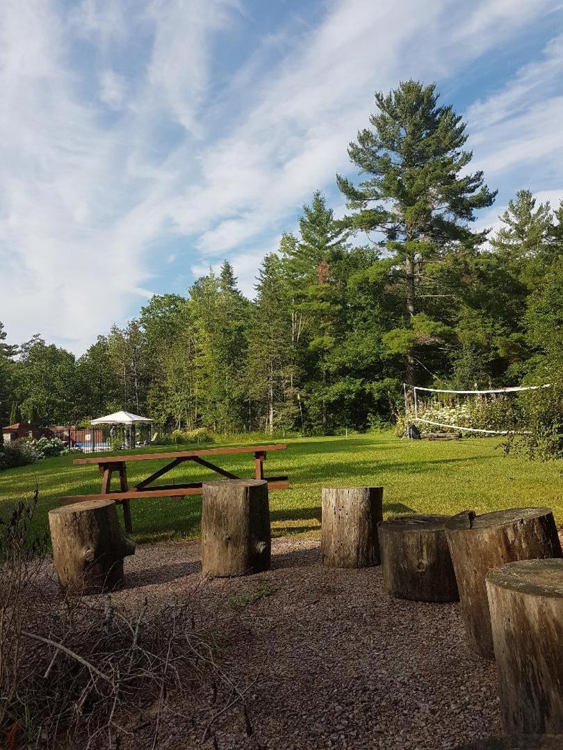 Westwind Inn on the Lake
