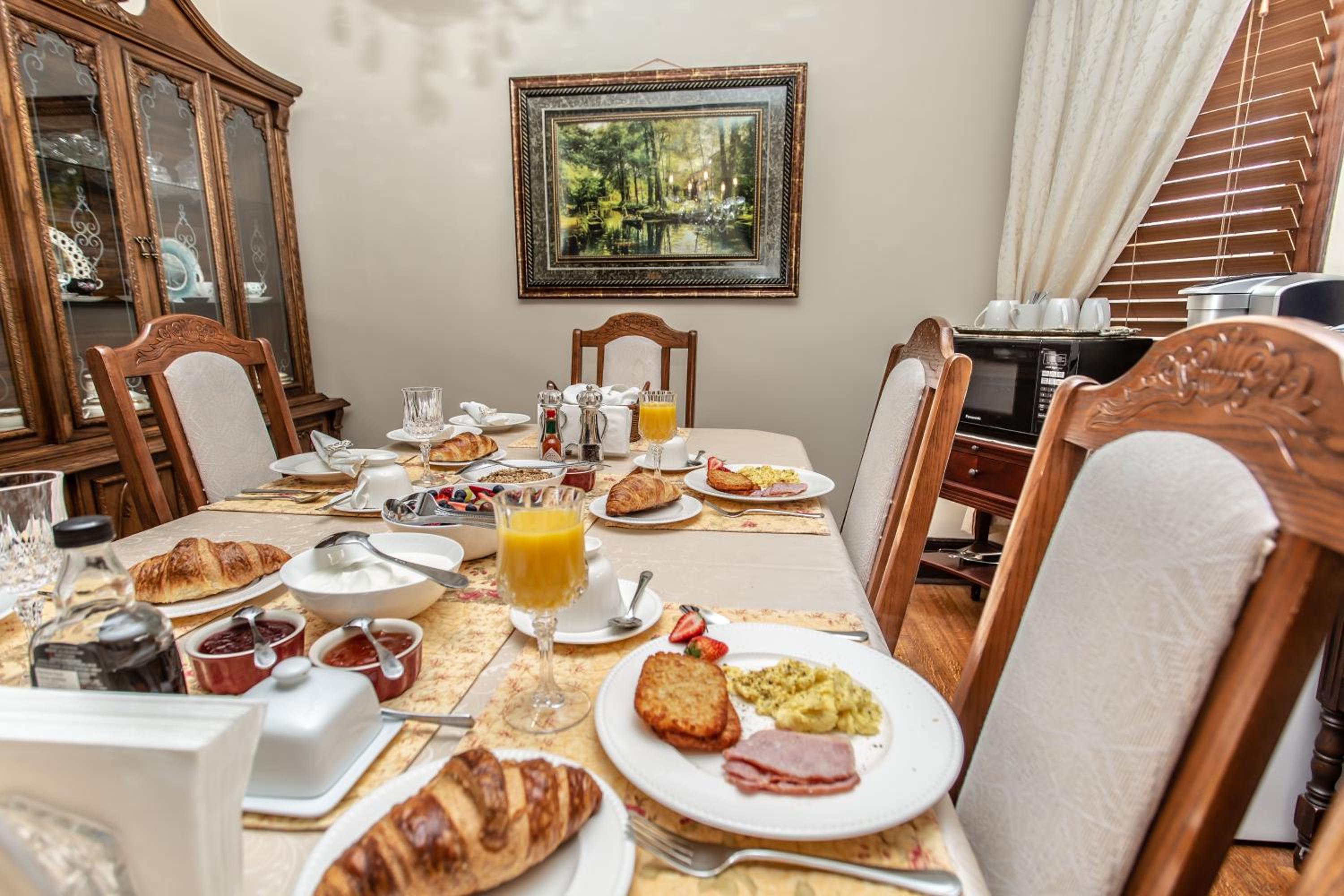 Ambiance By The Falls B&B
