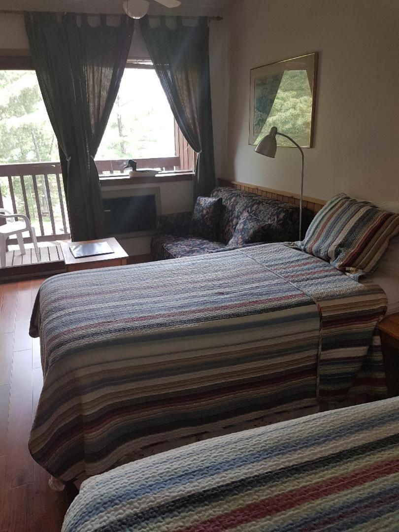 Westwind Inn on the Lake