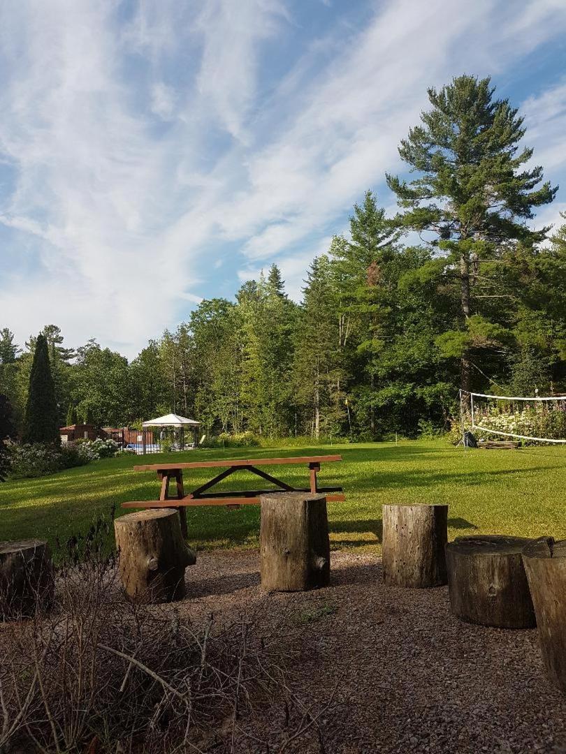 Westwind Inn on the Lake