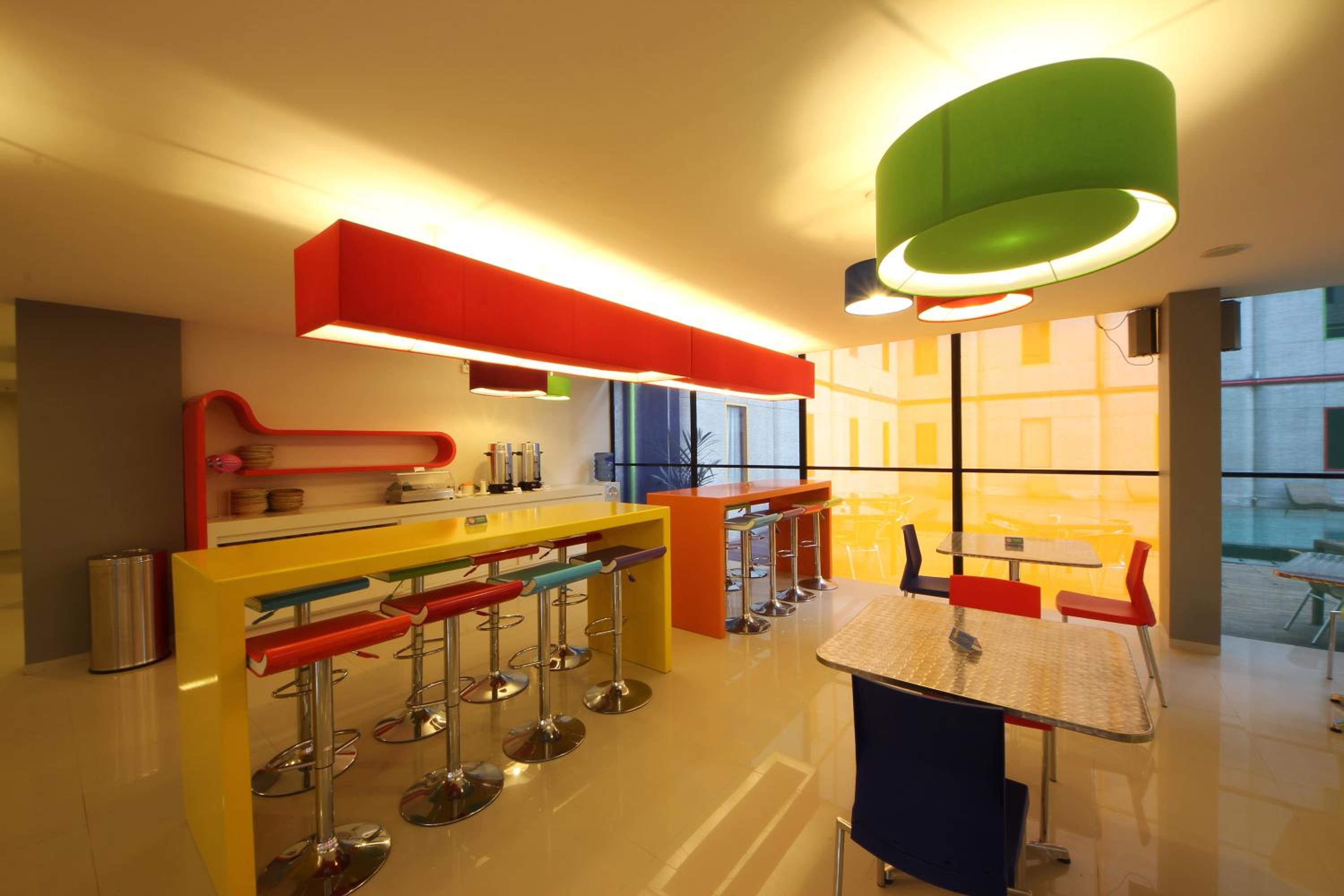 POP! Hotel Kuta Beach Bali 7