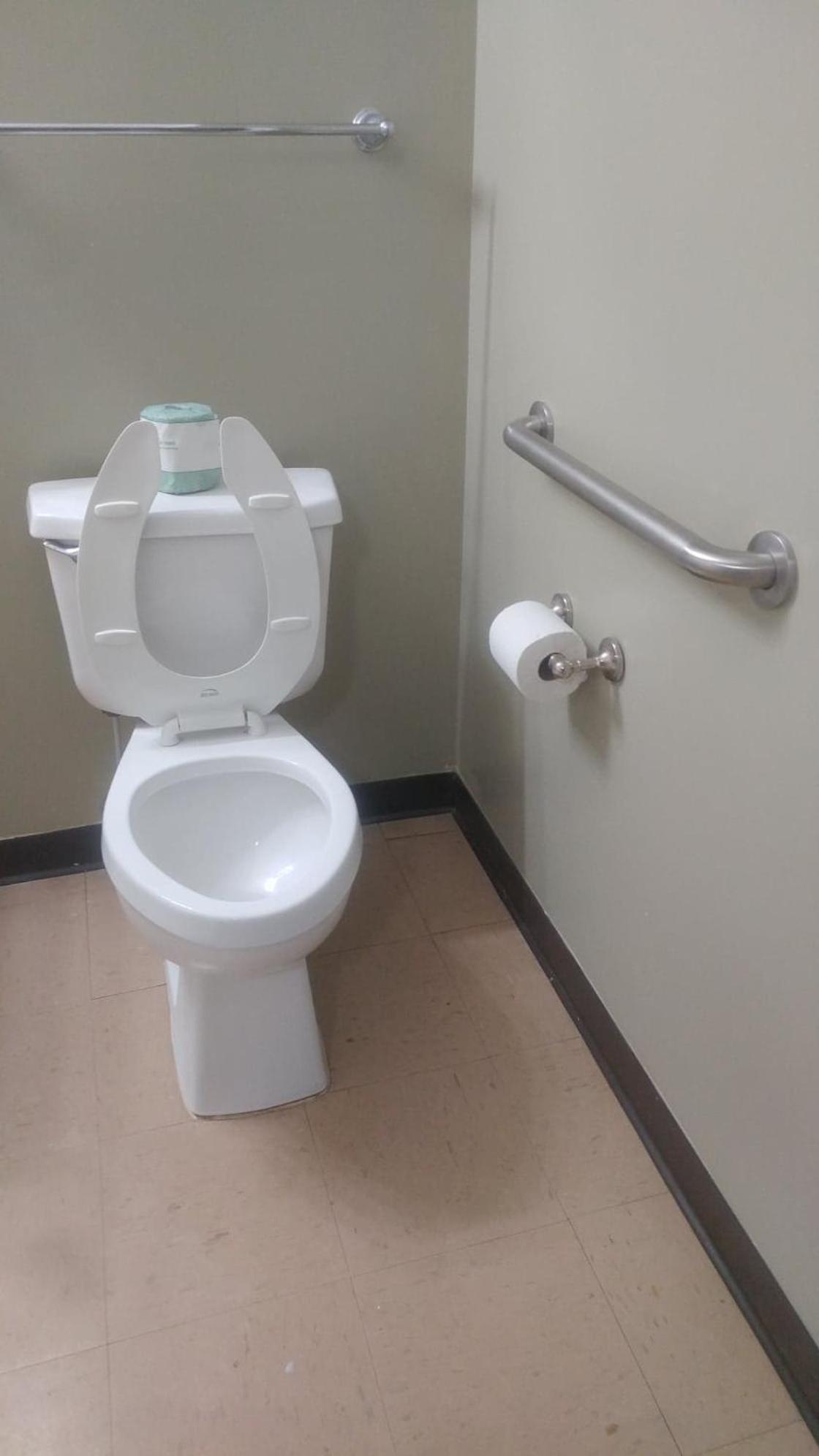 High Falls Inn & Suites