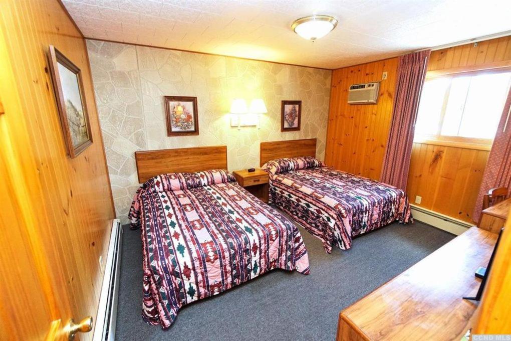 Red Ranch Inn