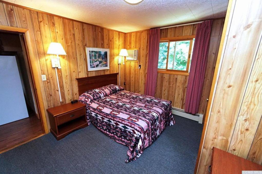 Red Ranch Inn