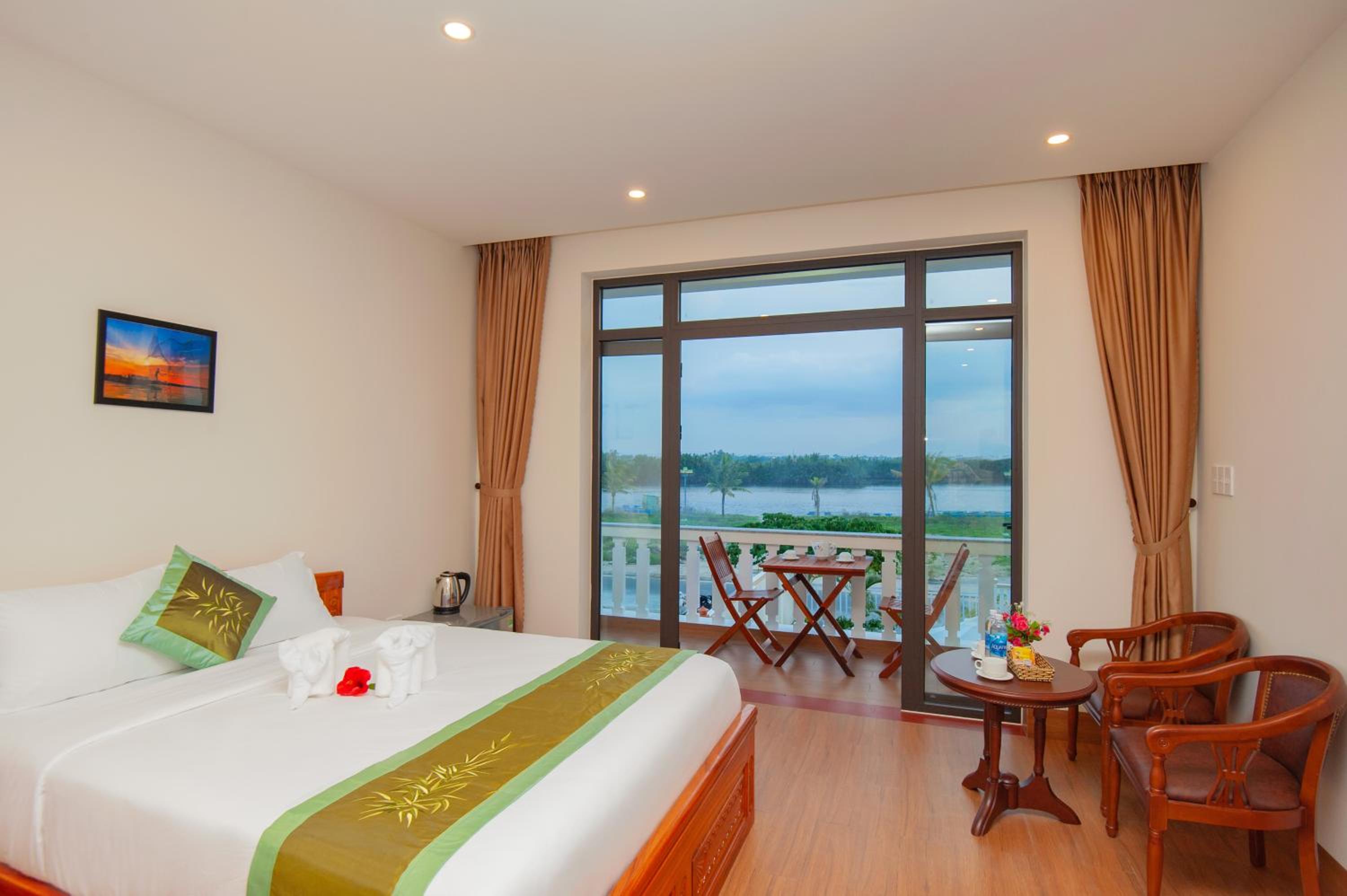 Riverside Sunset Homestay view 3