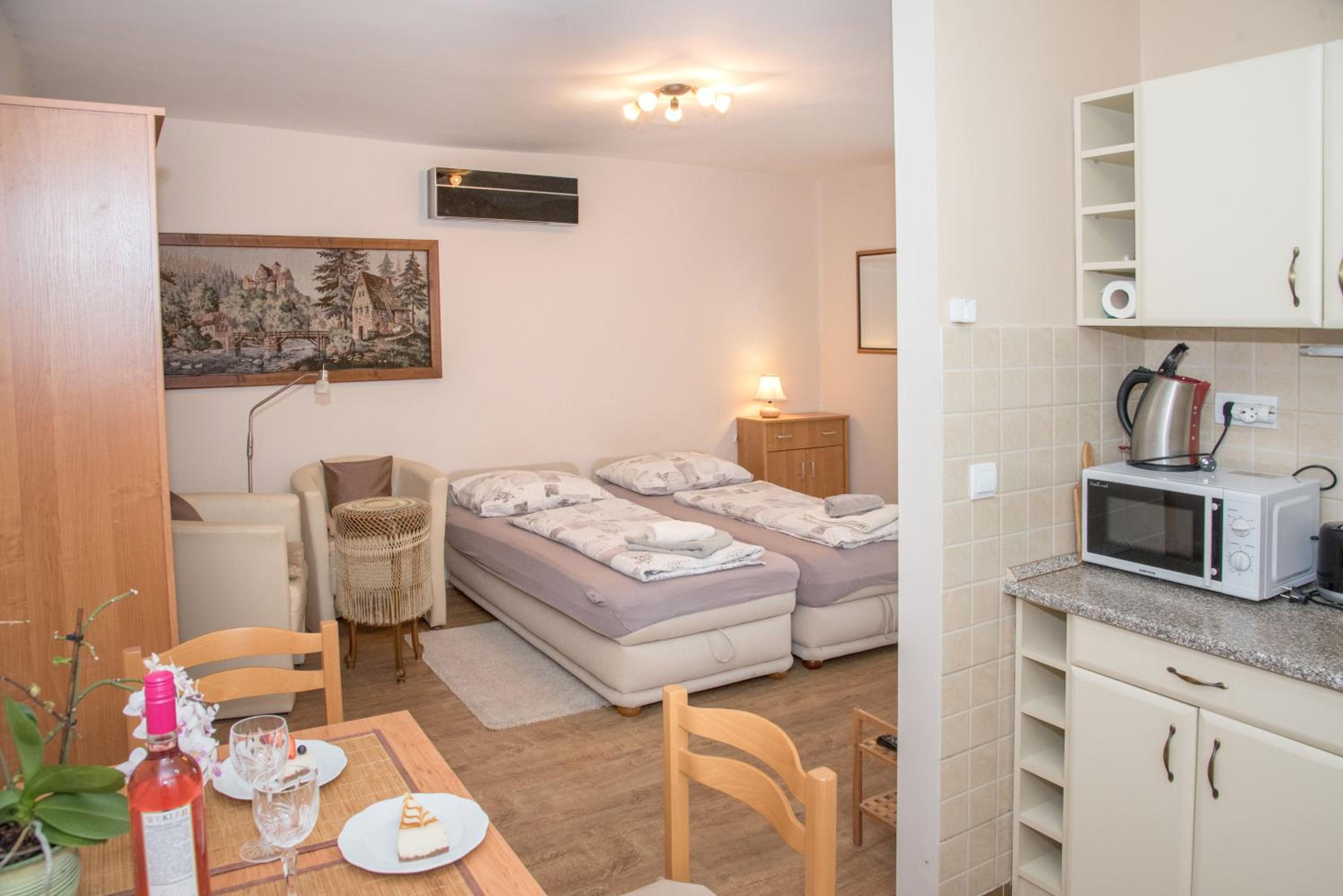 Deluxe Apartments view 4