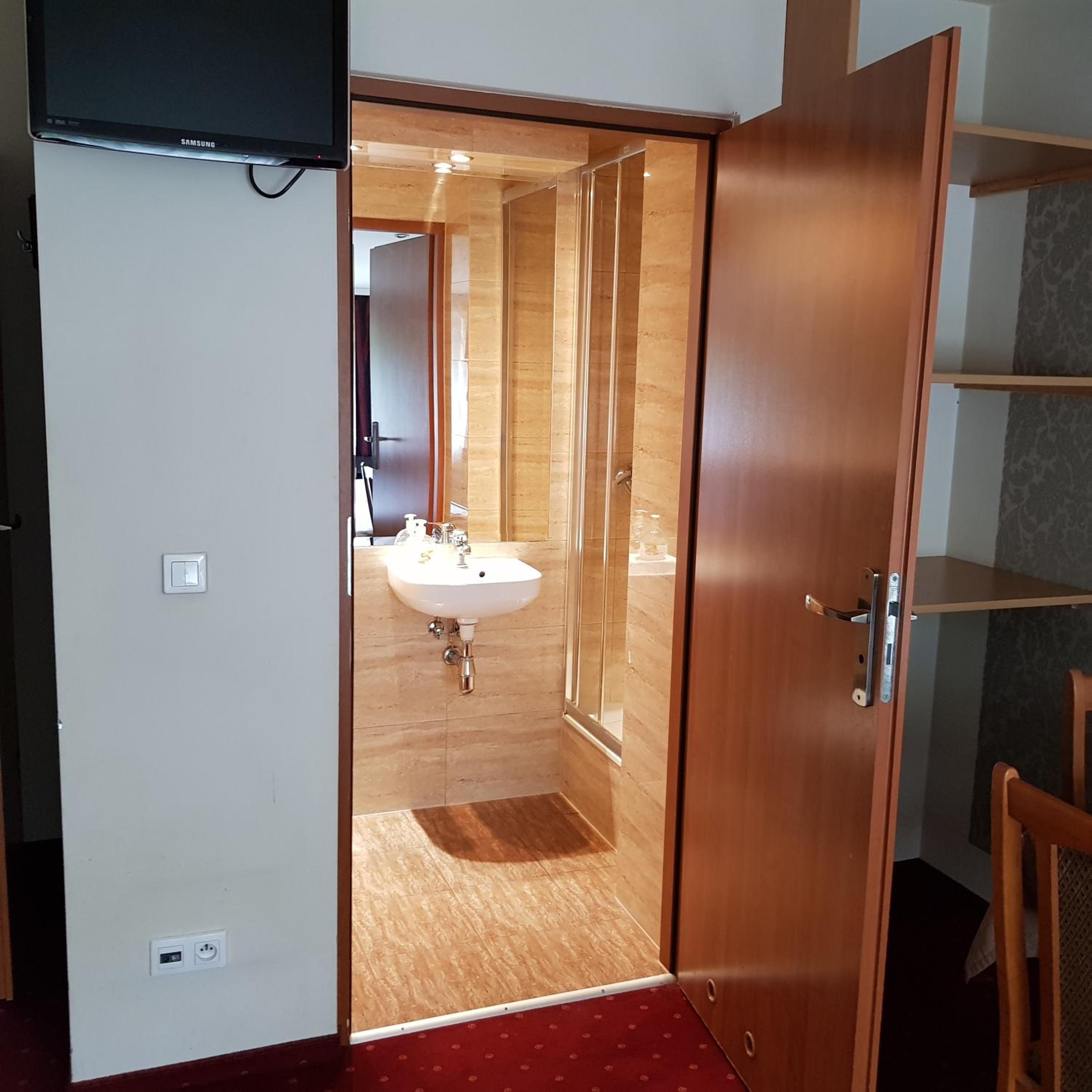 Photo 29