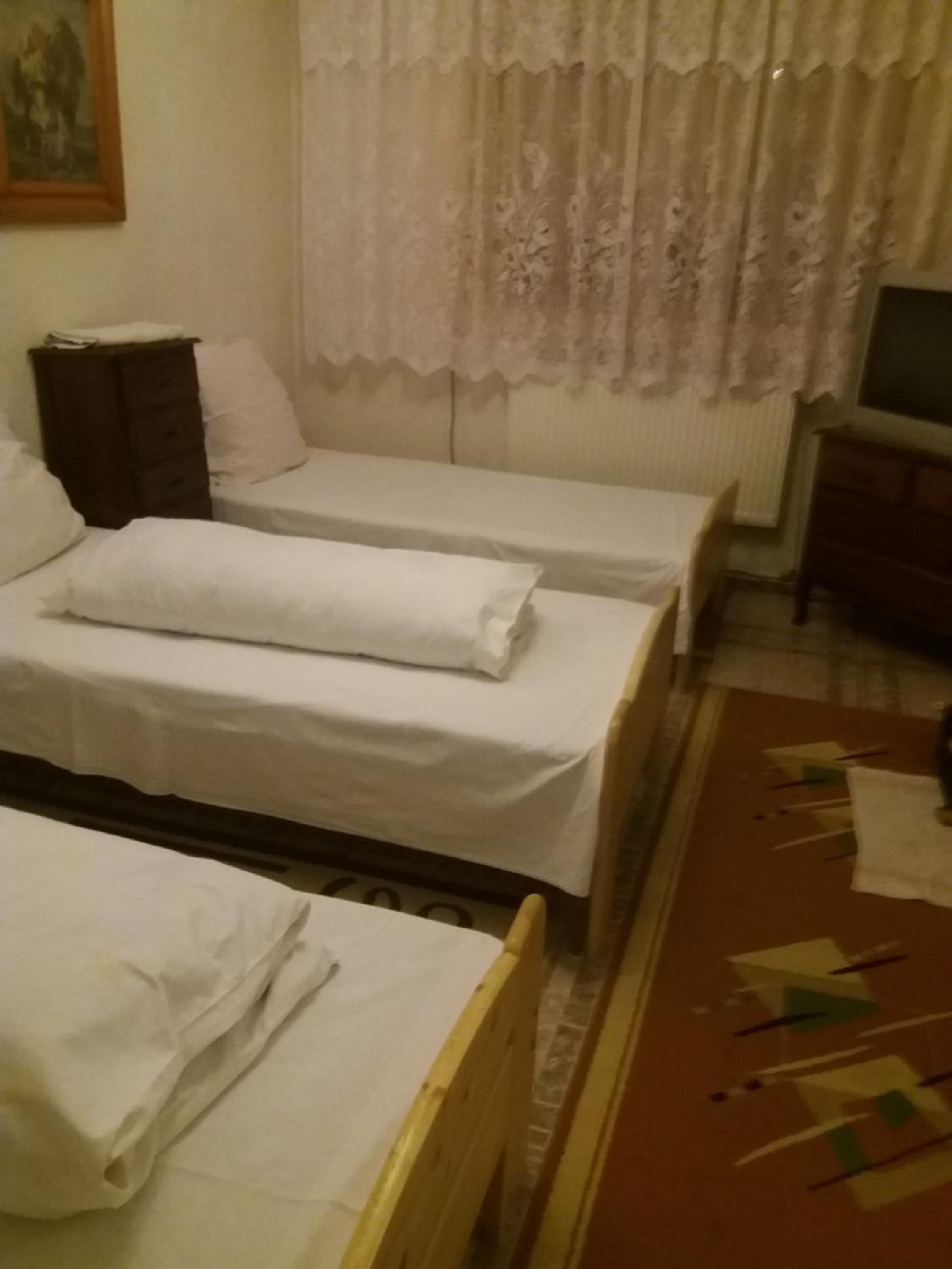 Cazare Poienita