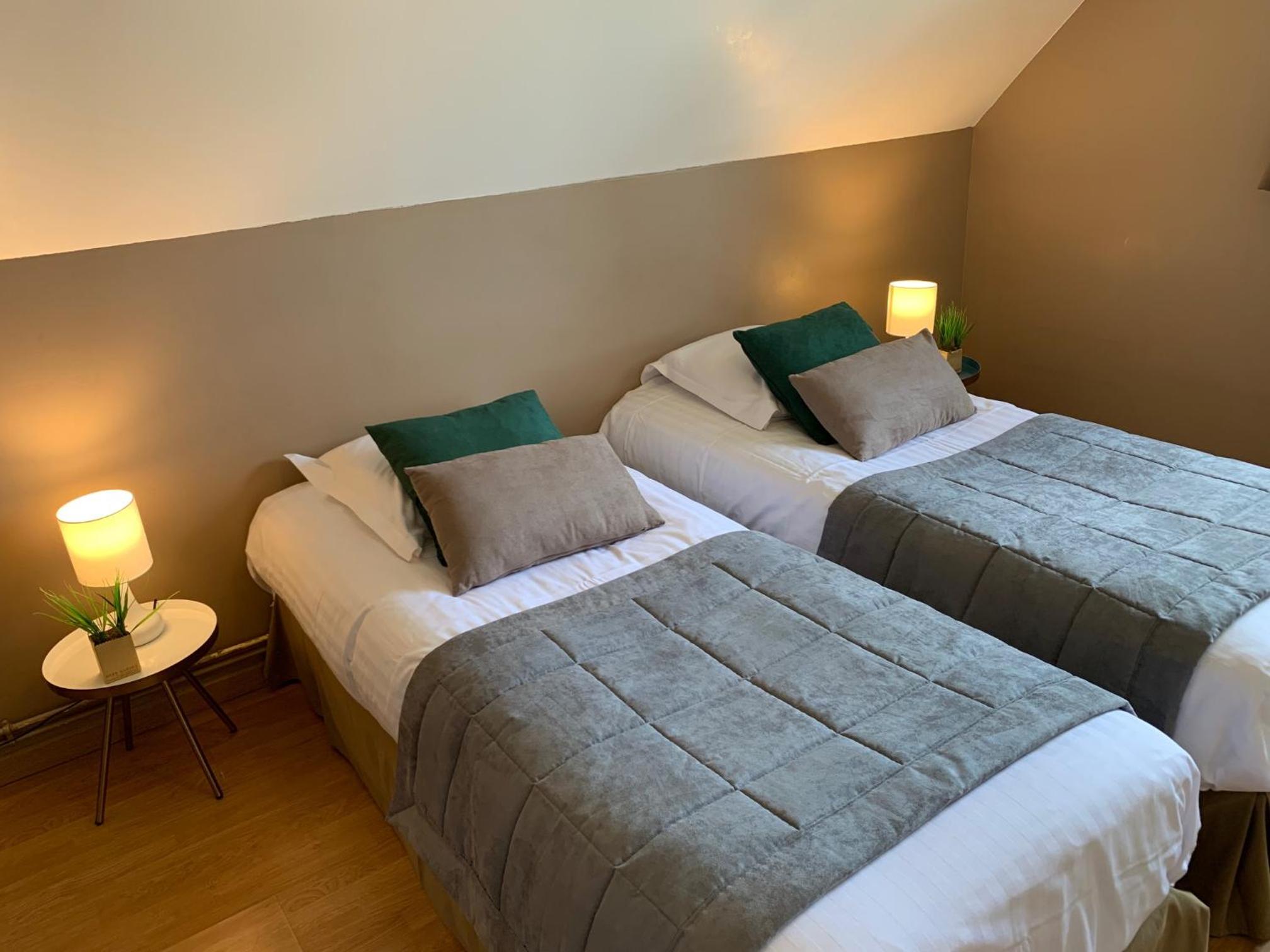 Les Mouettes en Escalles — hotel room