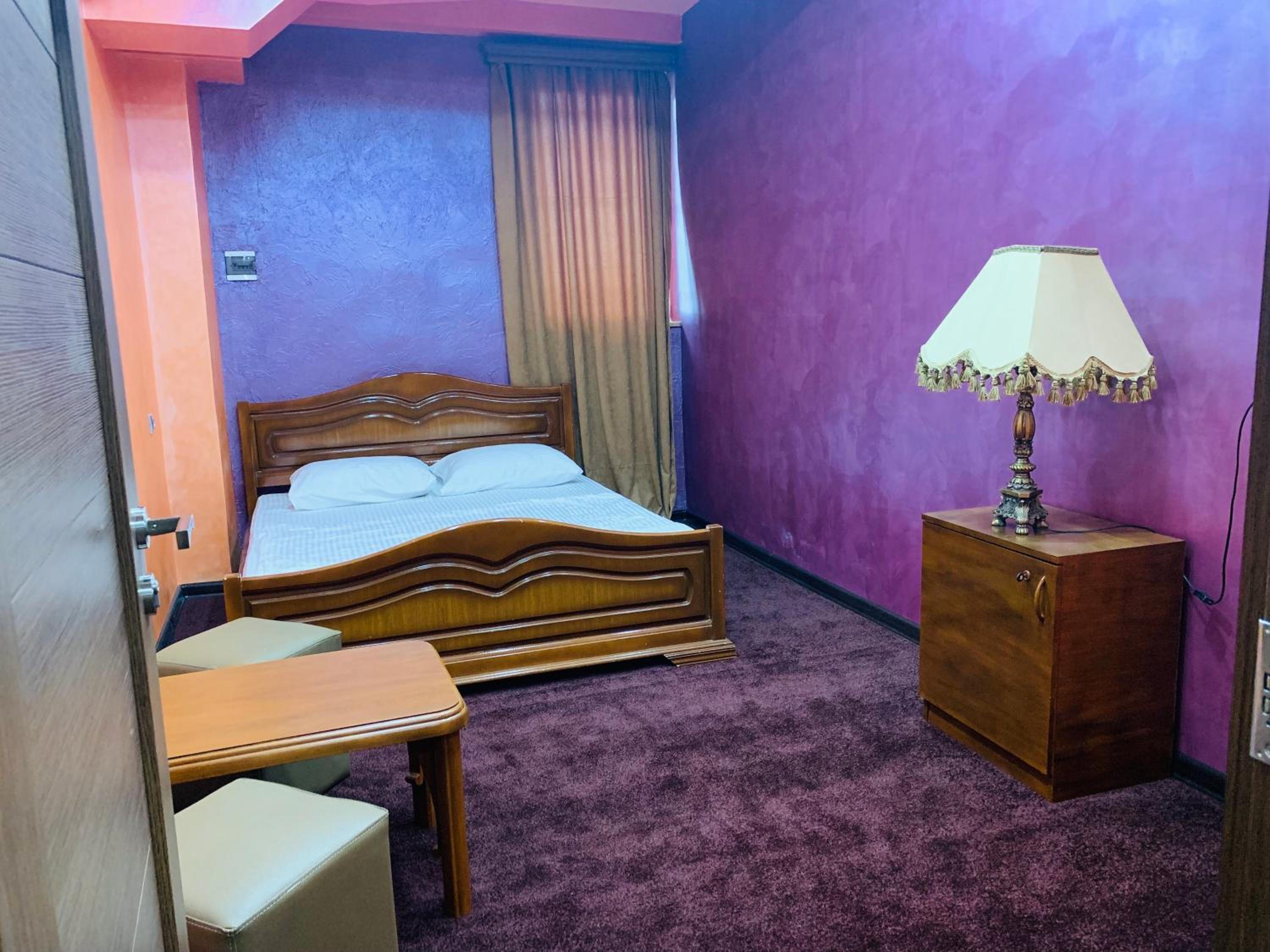 HOTEL N1