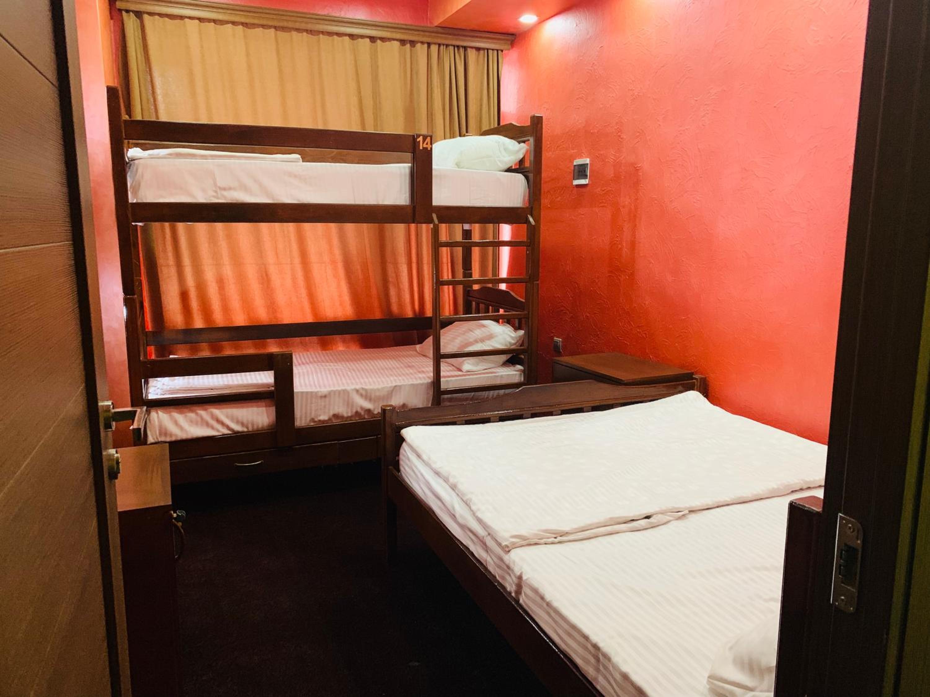 HOTEL N1