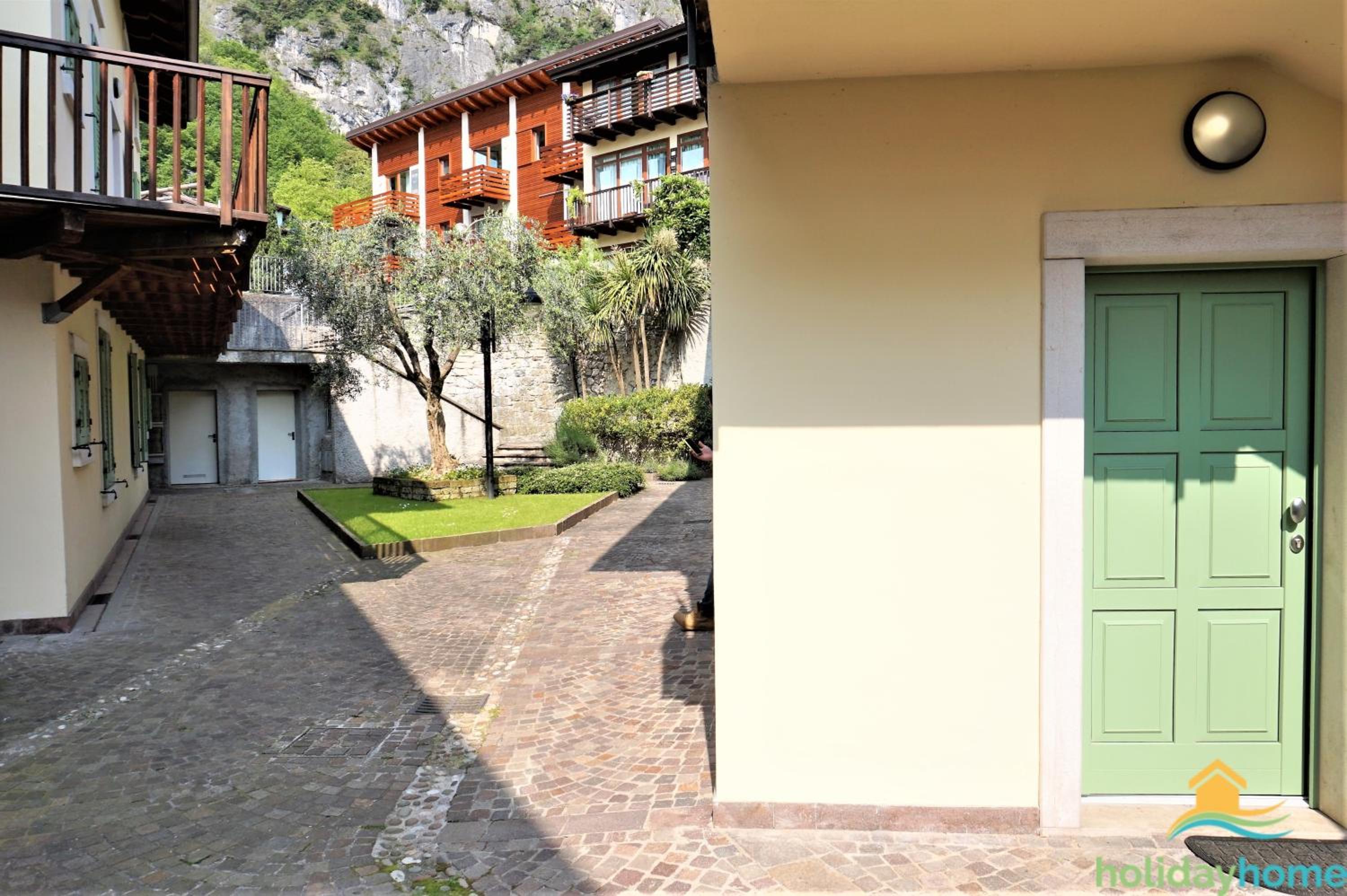 CASA VERDE - Holiday Home Garda Trentino