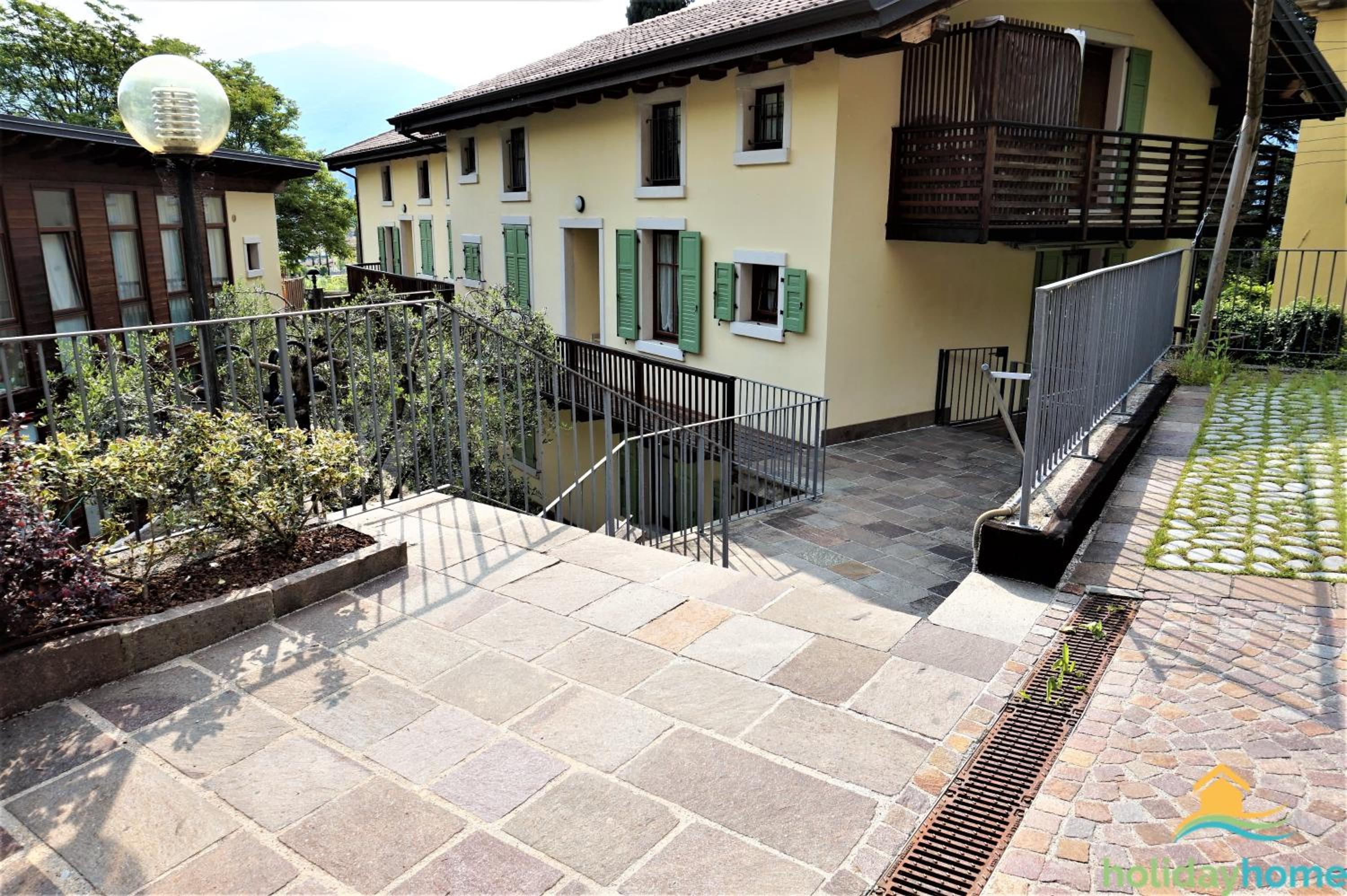CASA VERDE - Holiday Home Garda Trentino