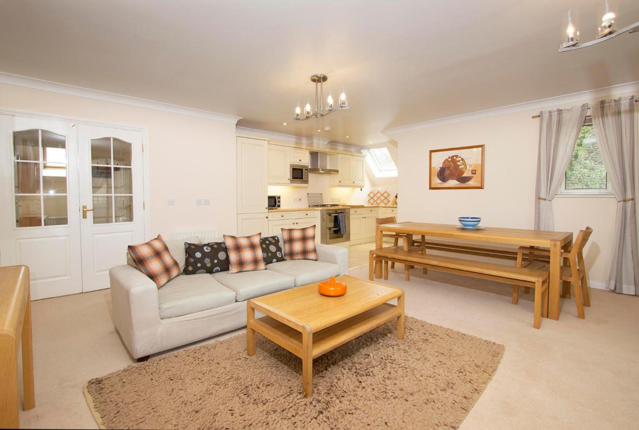 Berkshire Rooms Ltd - Gray Place view 4