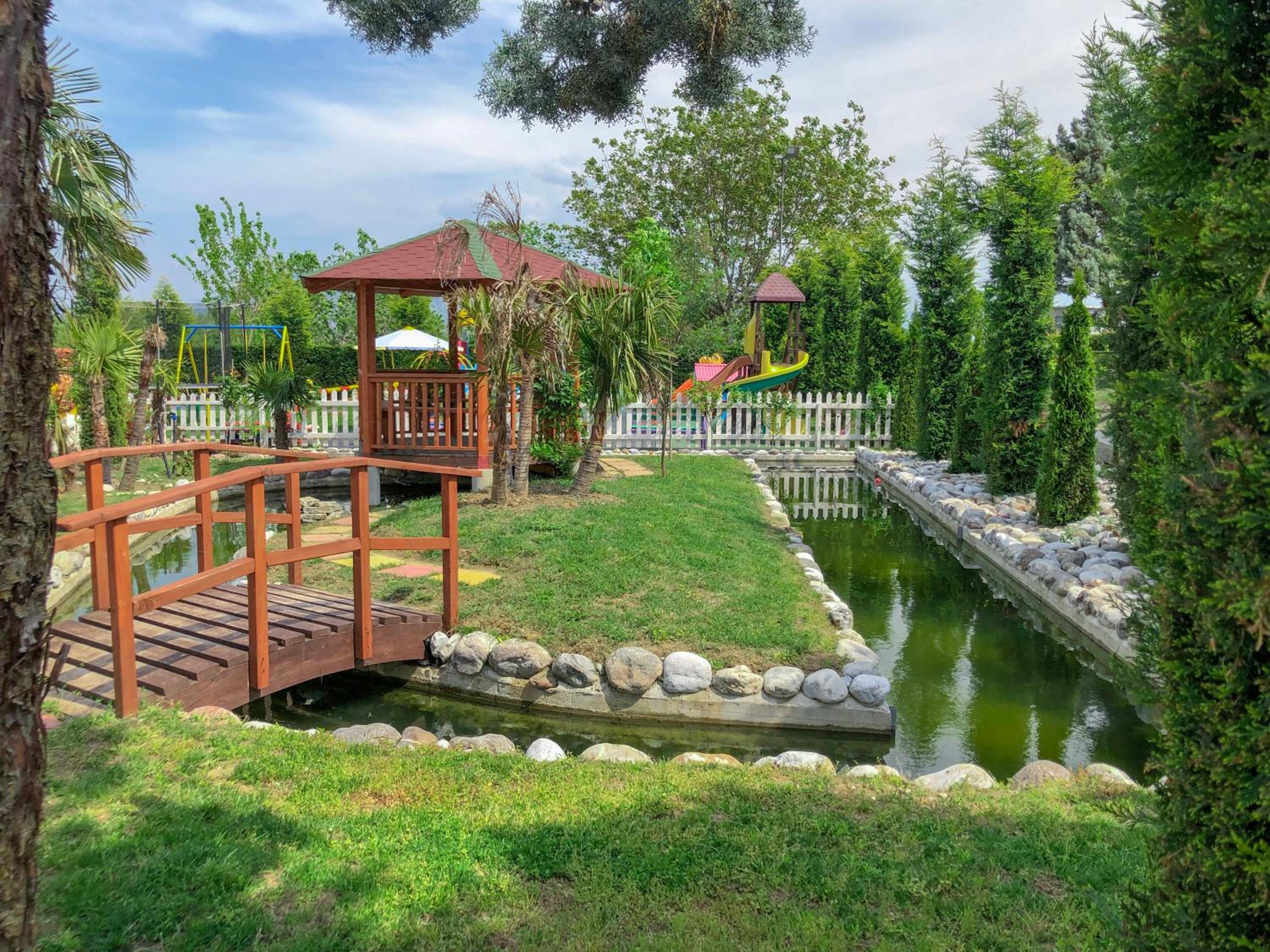 Gardenland Resort