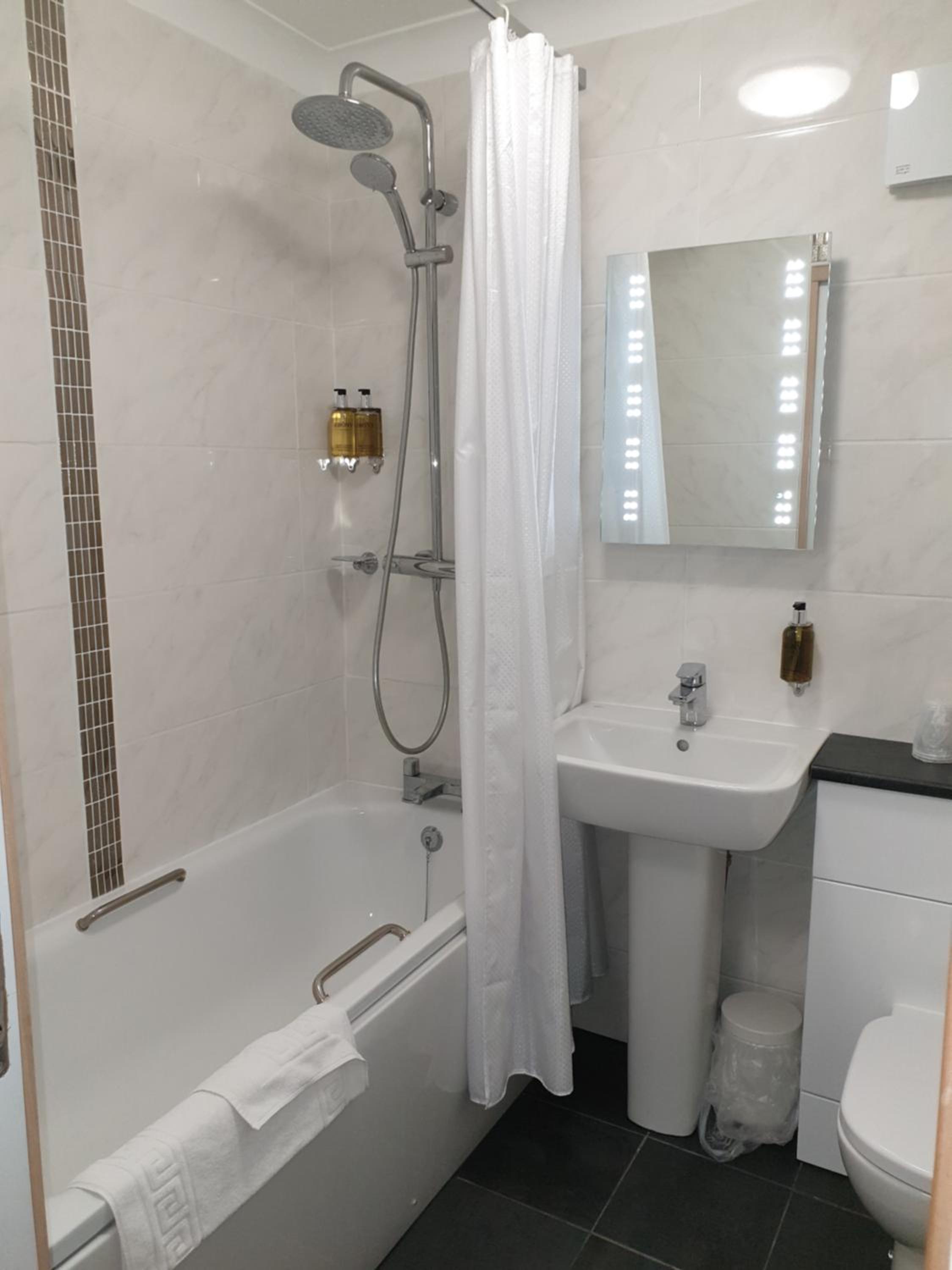 Basingstoke Vacations - Red Lion Hotel - Property Image 42