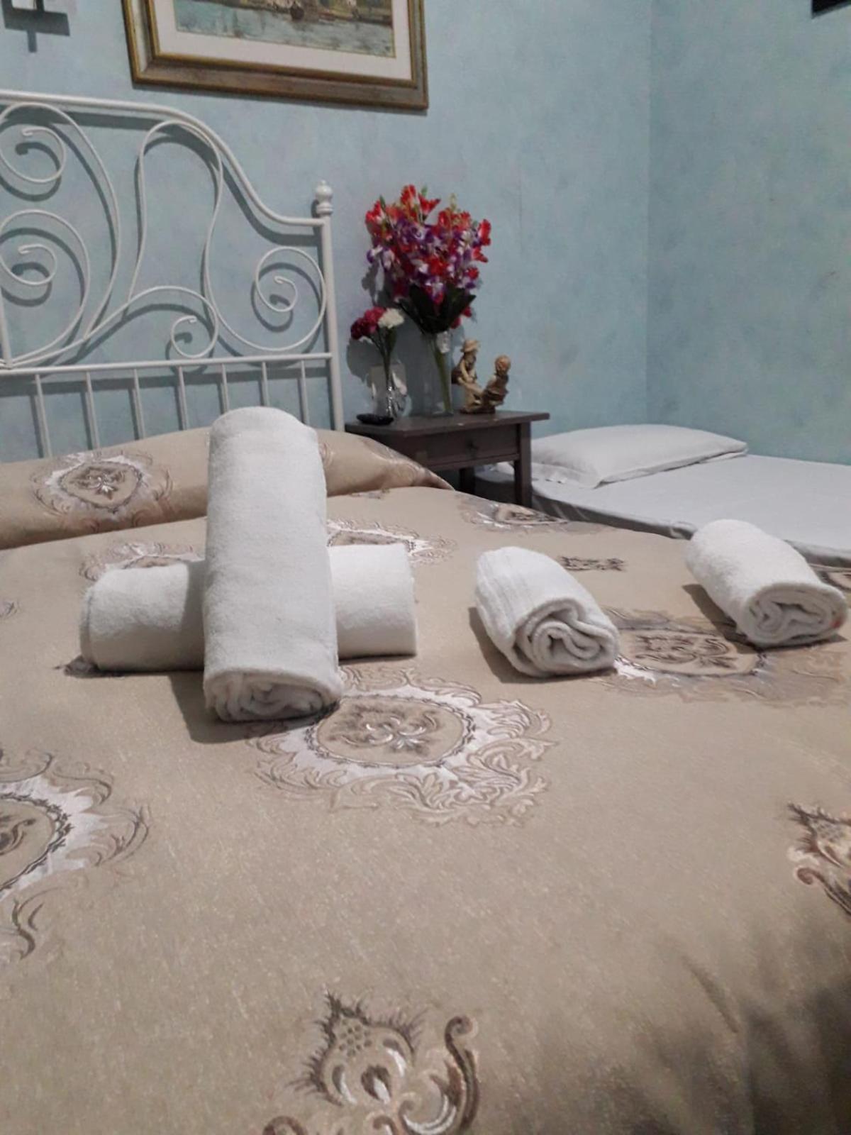 Botel Inn en Rome — bedroom