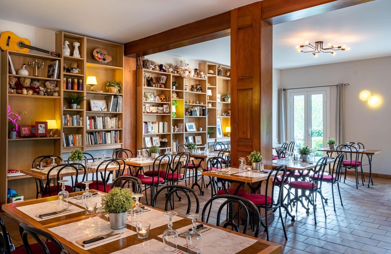 restaurant