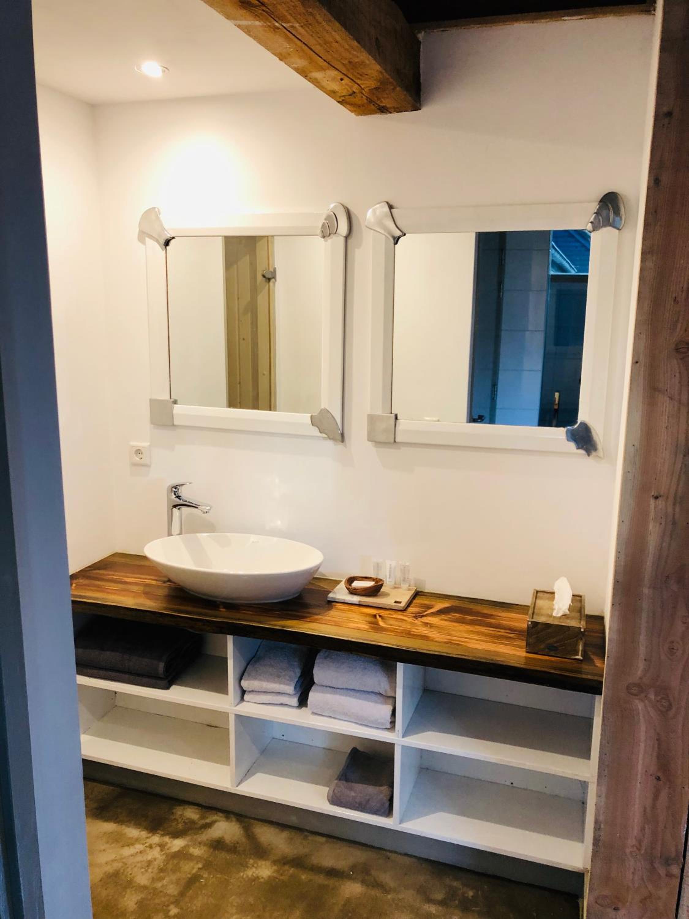 Photo 37
