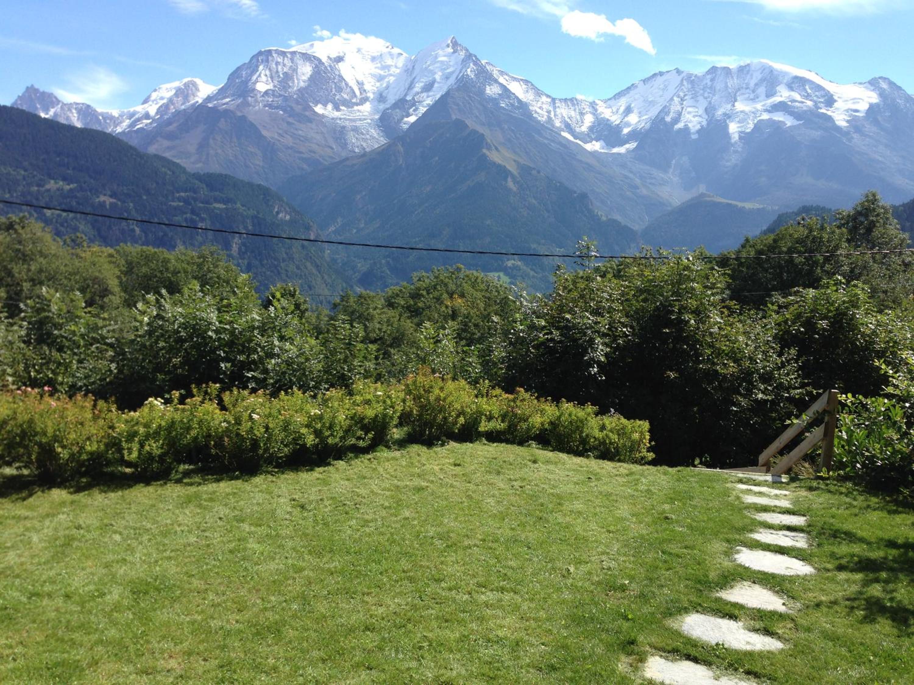 Chalet du Meilly view 4