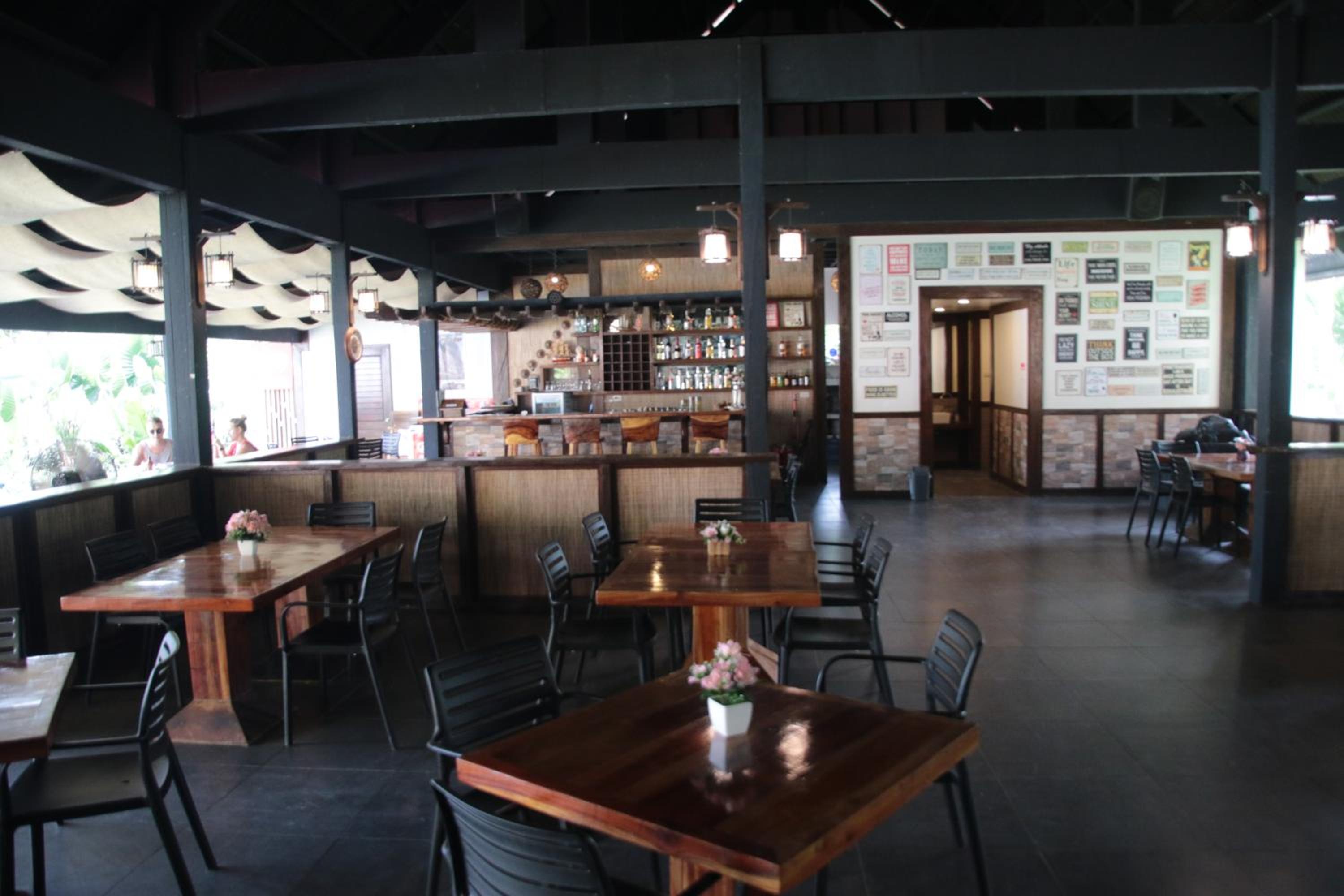 Food & Beverage