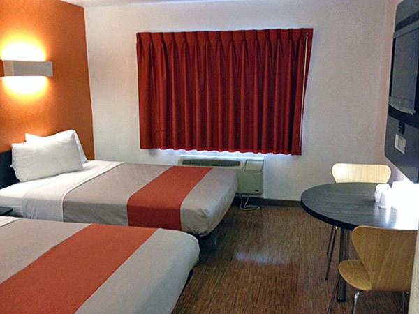 Motel 6-Palatine, IL - Chicago Northwest