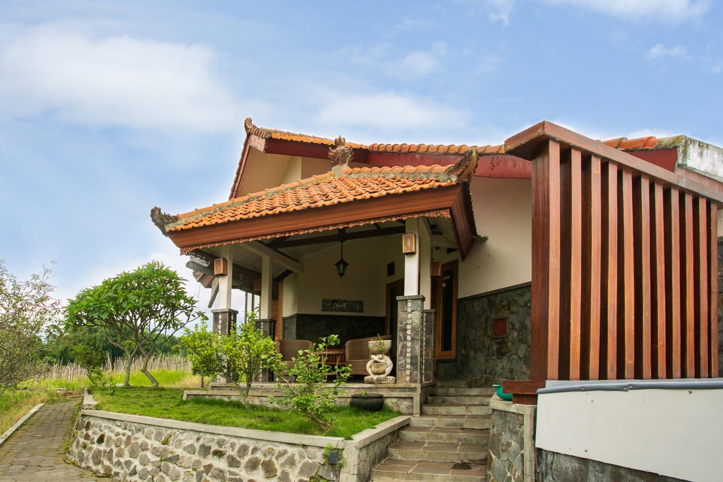 Shanty's House view 2