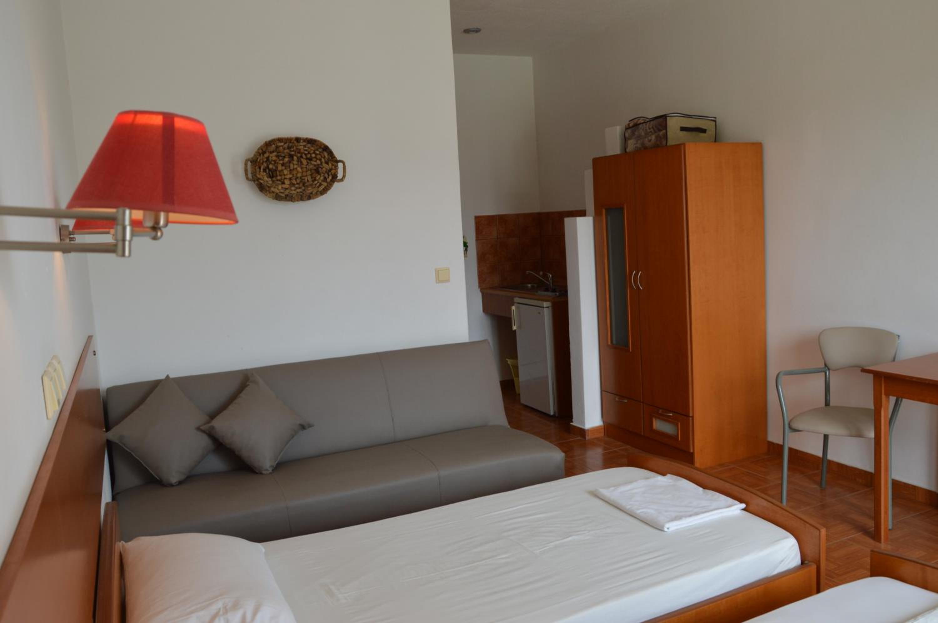 Kostas Studios