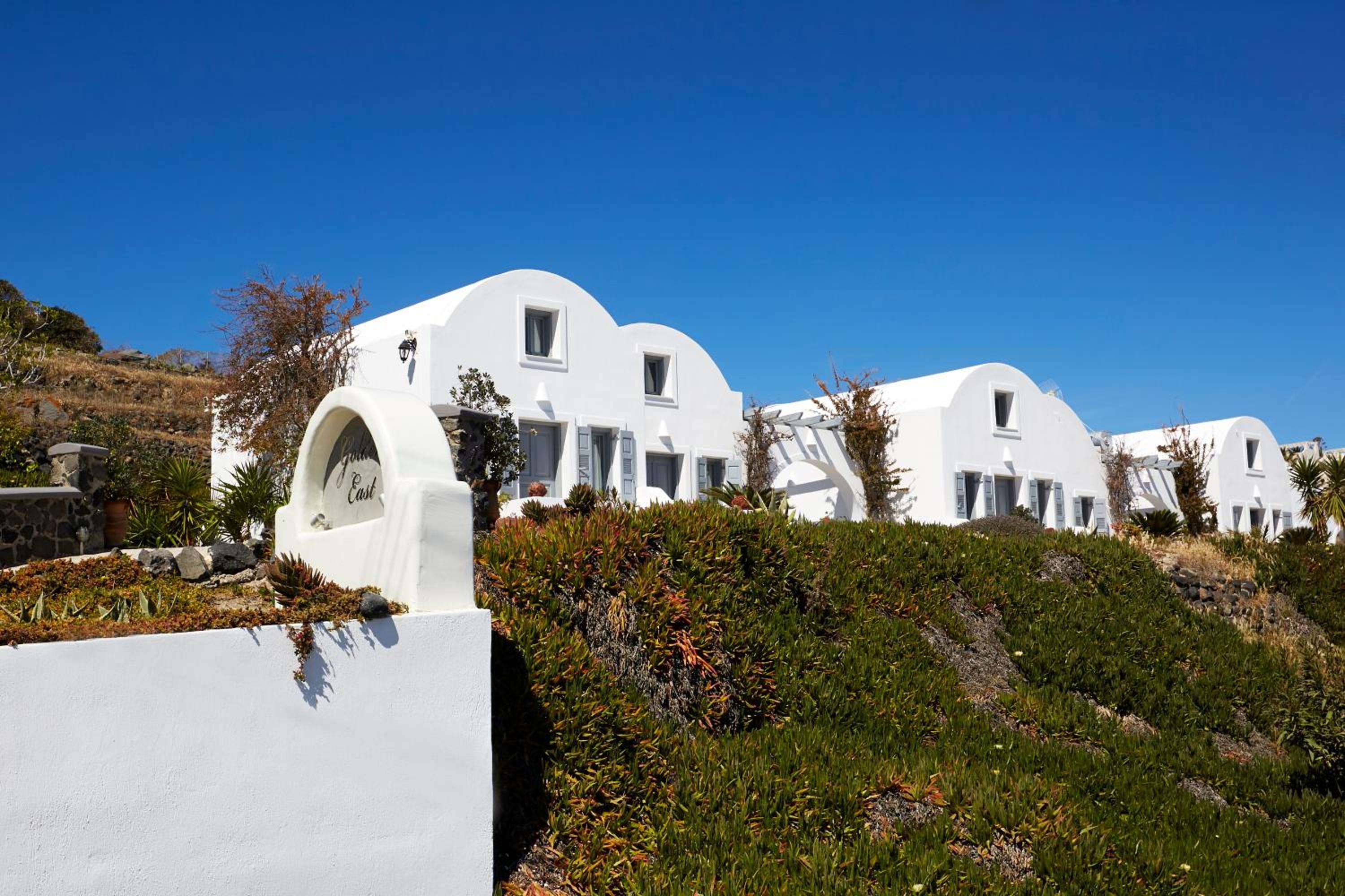 Hotel Golden East - Image 1