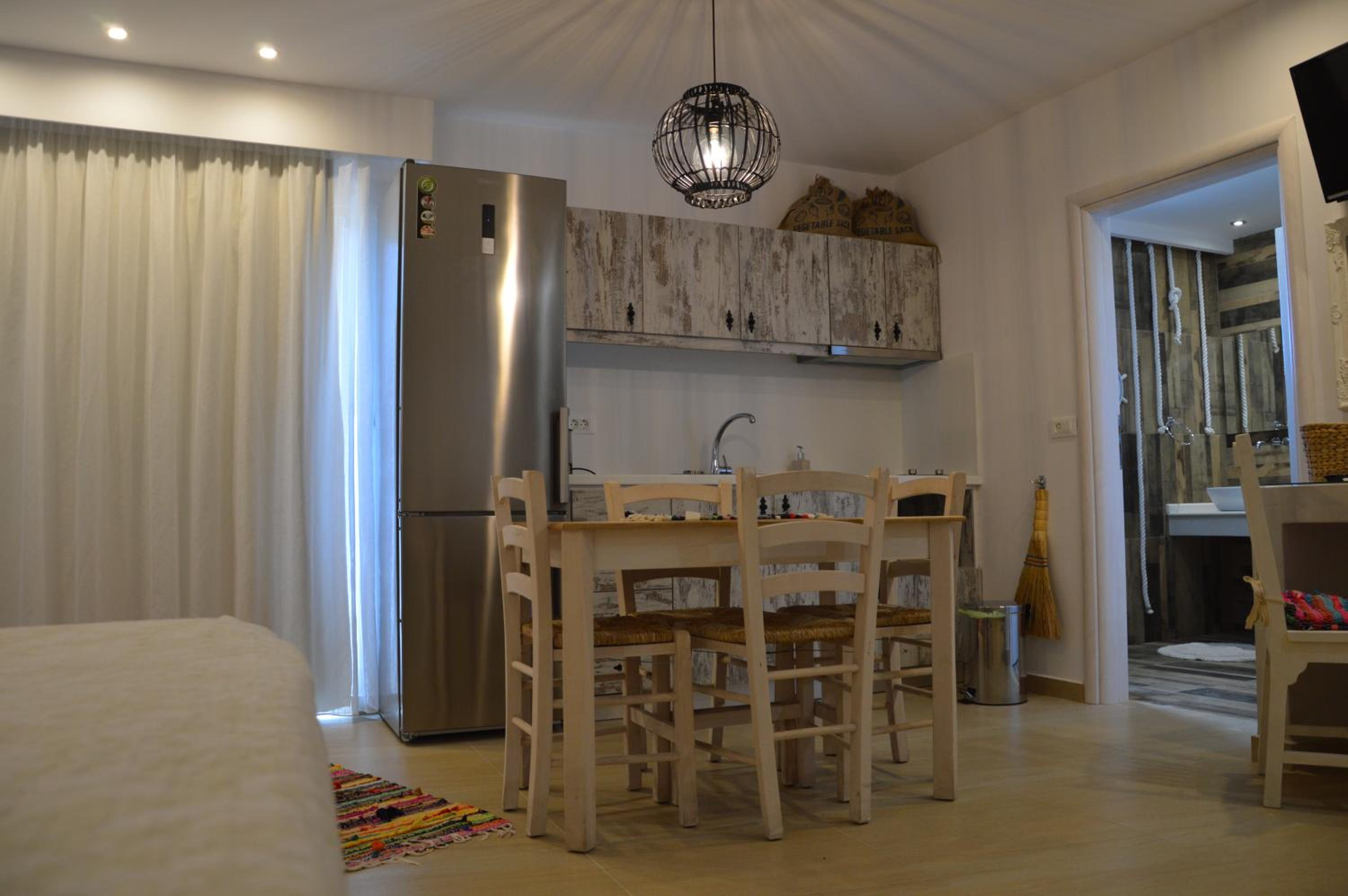 Kostas Studios