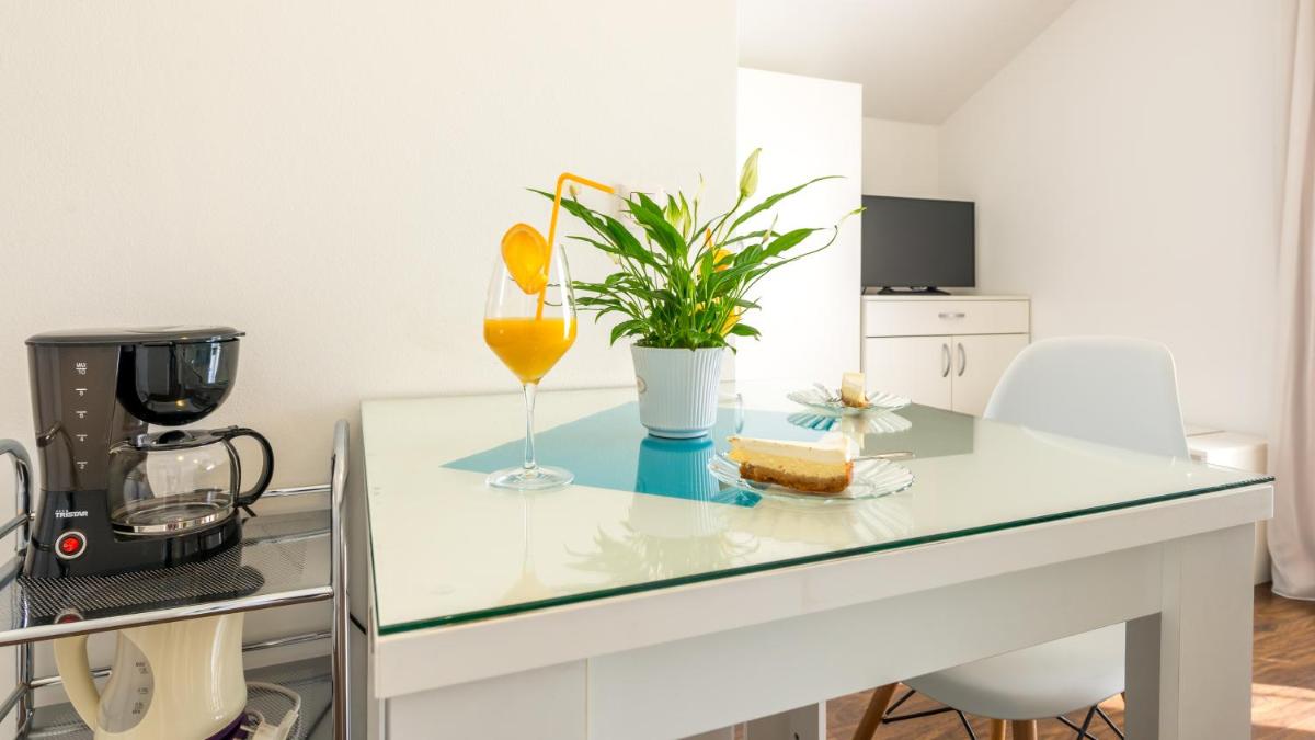Apartments Sandra Solitudo II