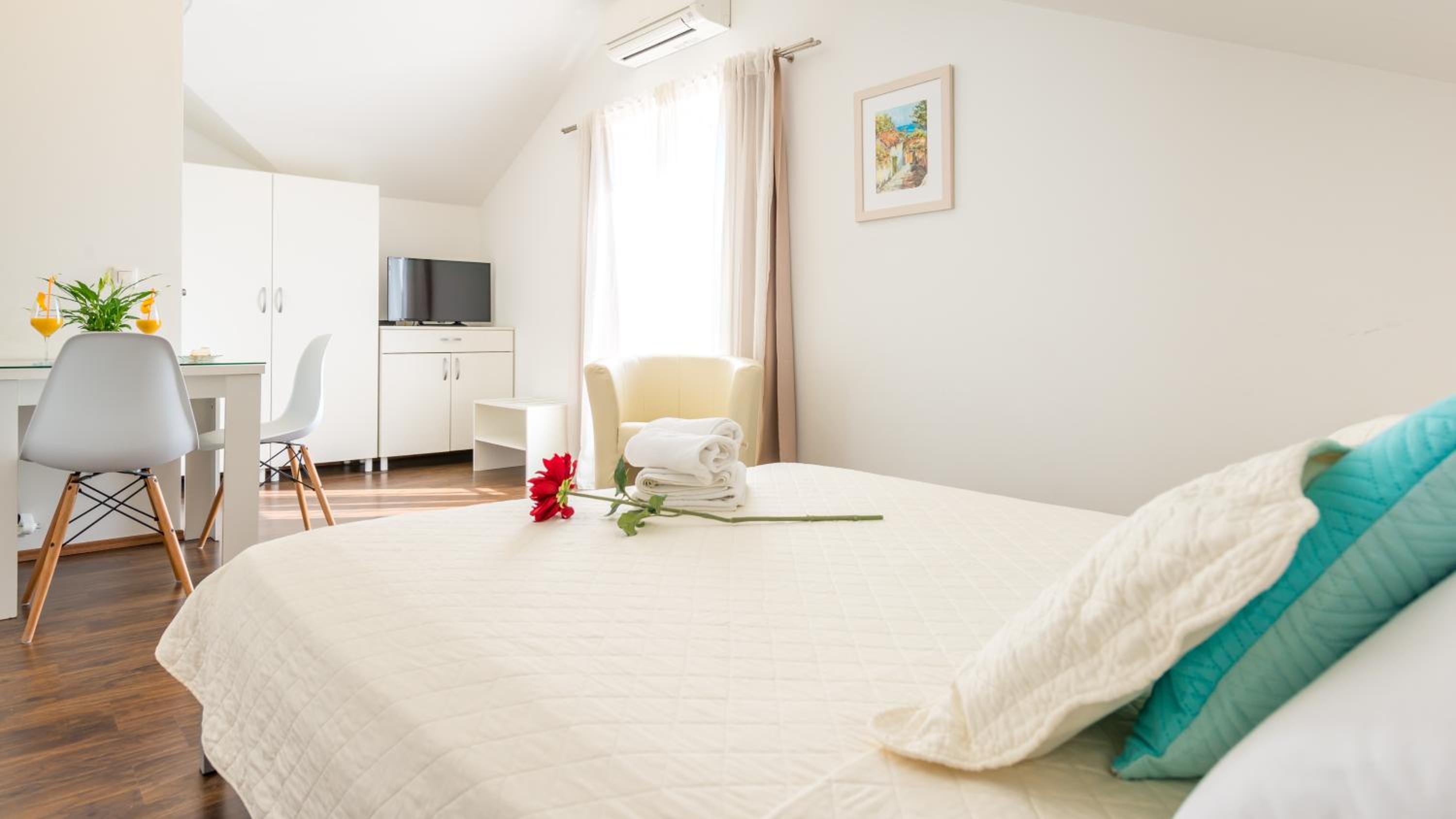 Apartments Sandra Solitudo II