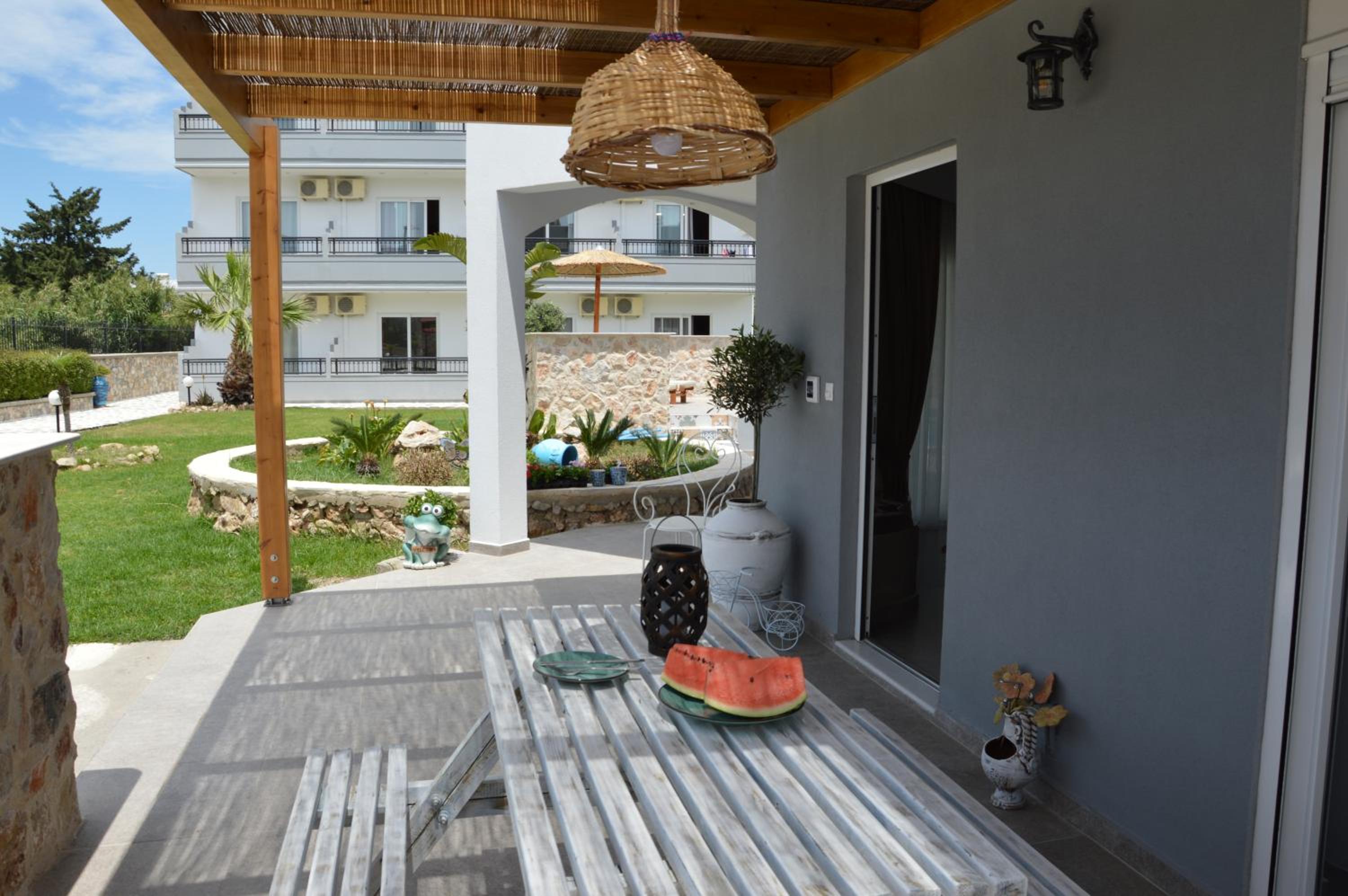 Kostas Studios
