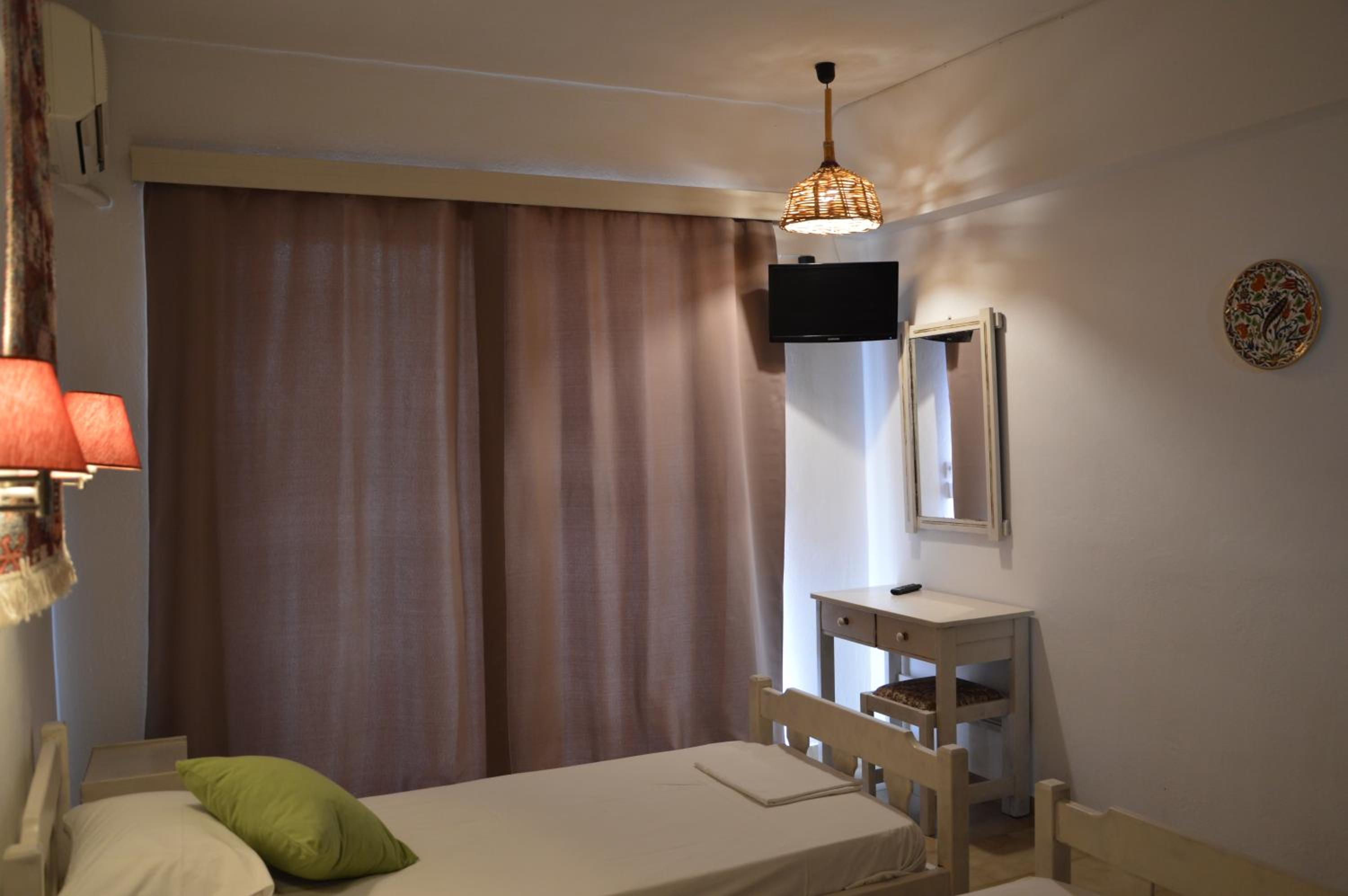Kostas Studios