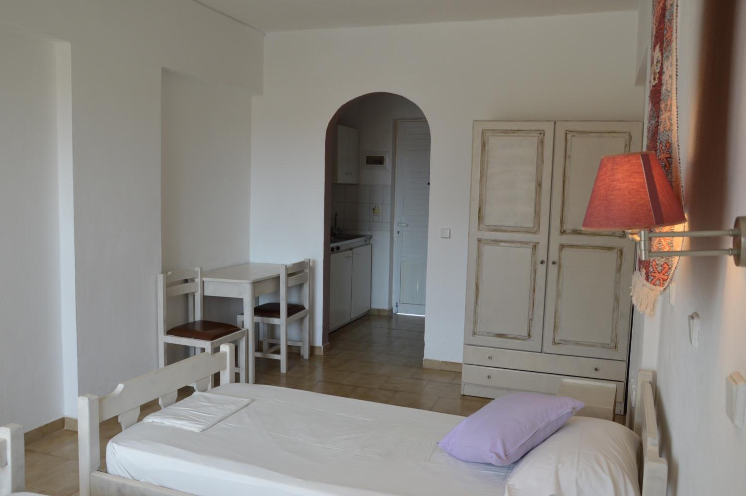 Kostas Studios