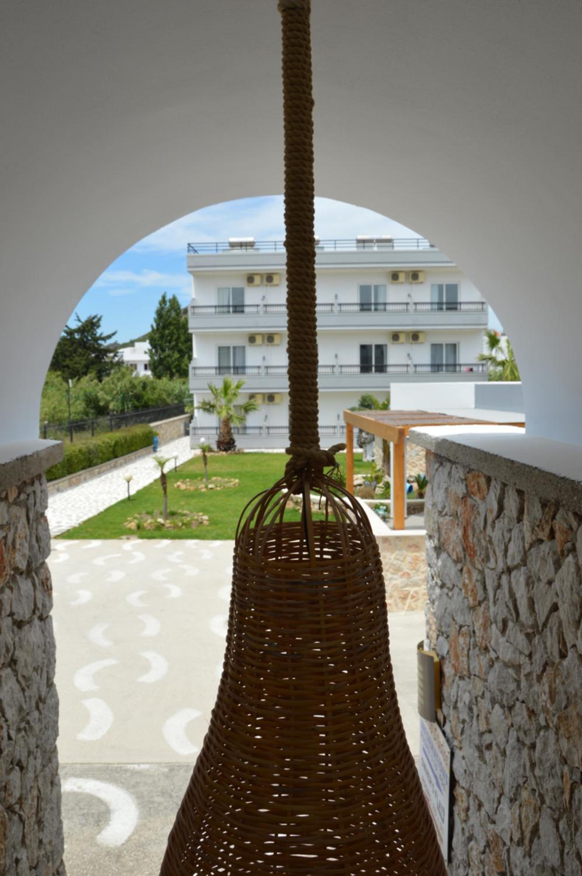 Kostas Studios